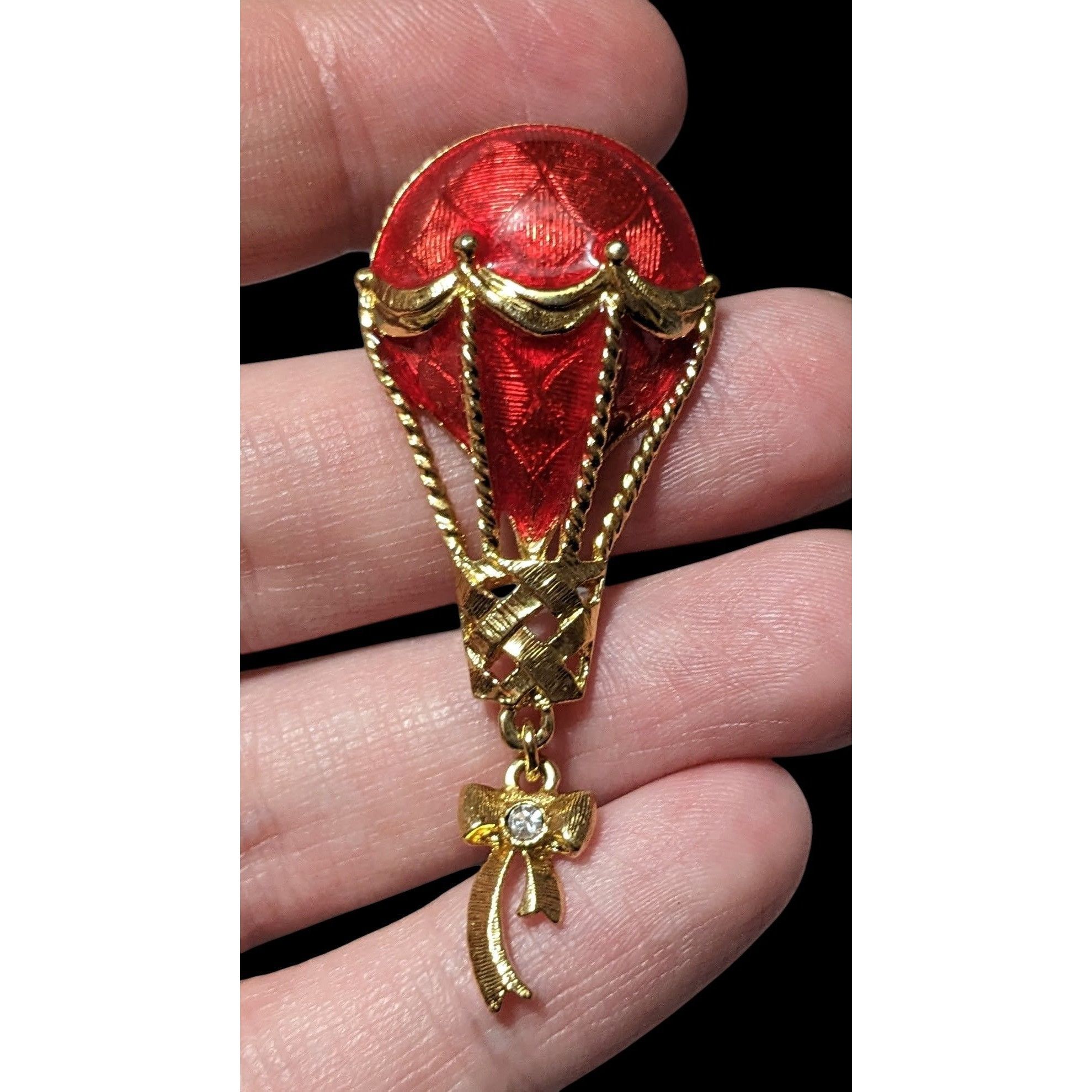 Other Vintage Avon Gold Tone Red Enamel Hot Air Balloon Lapel Pin Size ONE SIZE - 6 Thumbnail