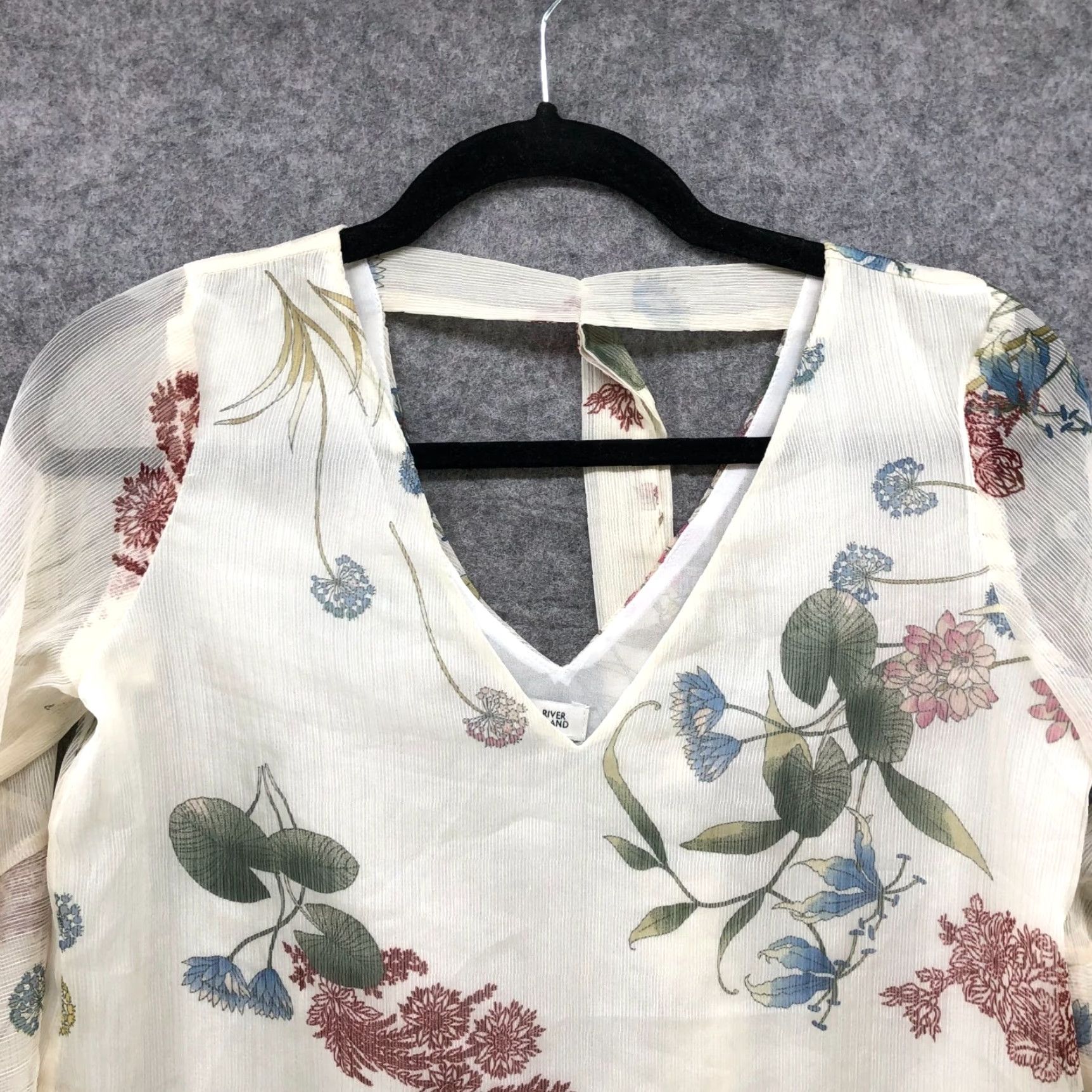 River Island River Island Womens Floral Blouse Size 2 Tiered Ruffle Sleeve Beige V-neck Size XS / US 0-2 / IT 36-38 - 3 Thumbnail
