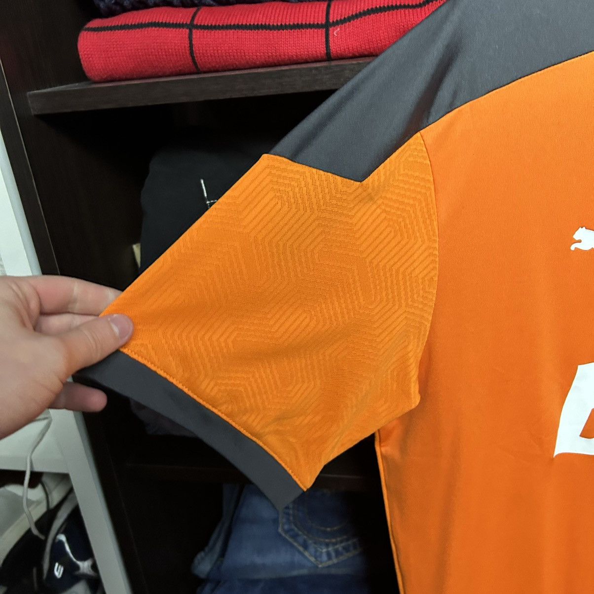 Puma Mens Puma FC Valencia 2021 Home Soccer Jersey size L Size US L / EU 52-54 / 3 - 5 Thumbnail