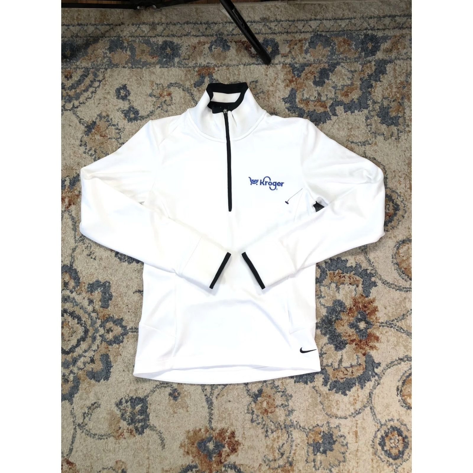 Nike Nike Pullover Womens Small White 1/4 Zip Mock Neck Kroger Logo Long Sleeve Shirt Ladies S White Kroger Logo Athletic Activewear Size S / US 4 / IT 40 - 2 Thumbnail