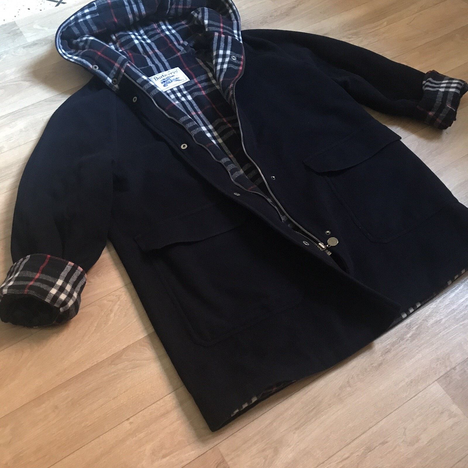 Burberry Vintage burberry coat hooded wool nova check blue navy women Size M / US 6-8 / IT 42-44 - 2 Thumbnail