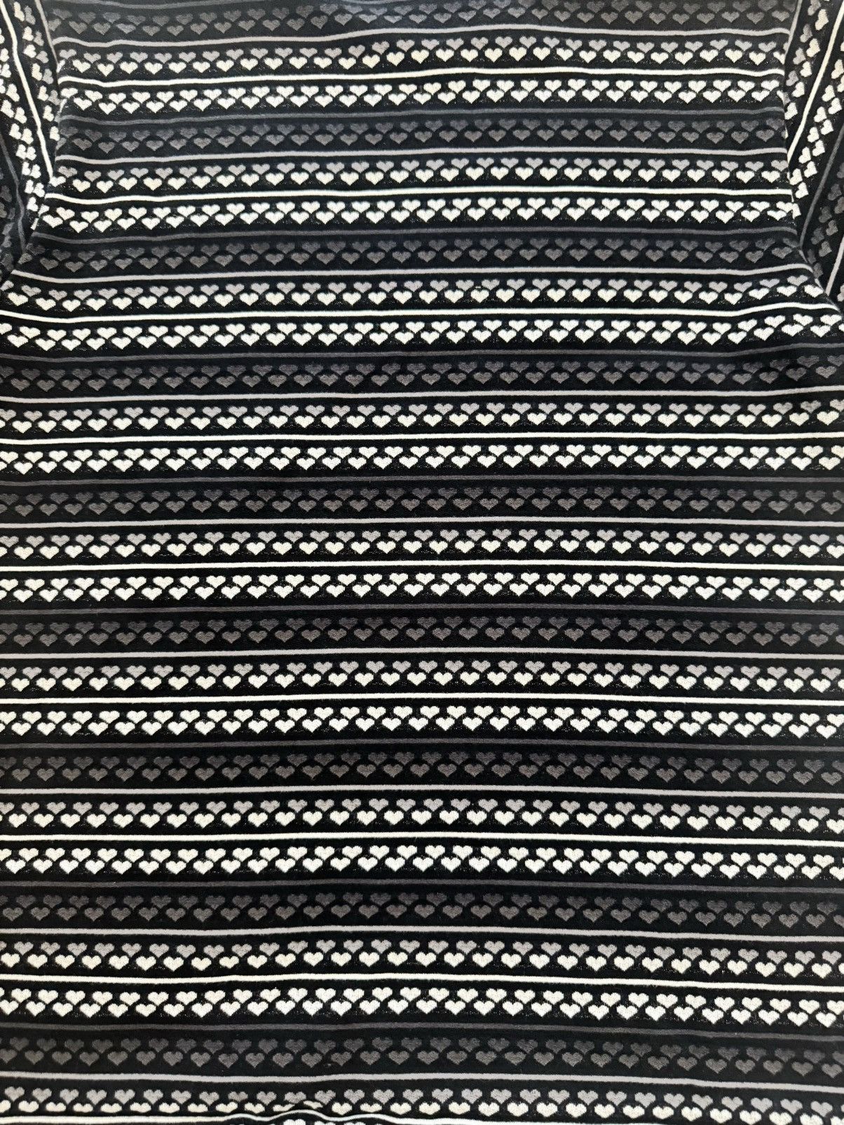 Supreme Supreme stripped black white and grey heart 🩶 Size US M / EU 48-50 / 2 - 5 Thumbnail