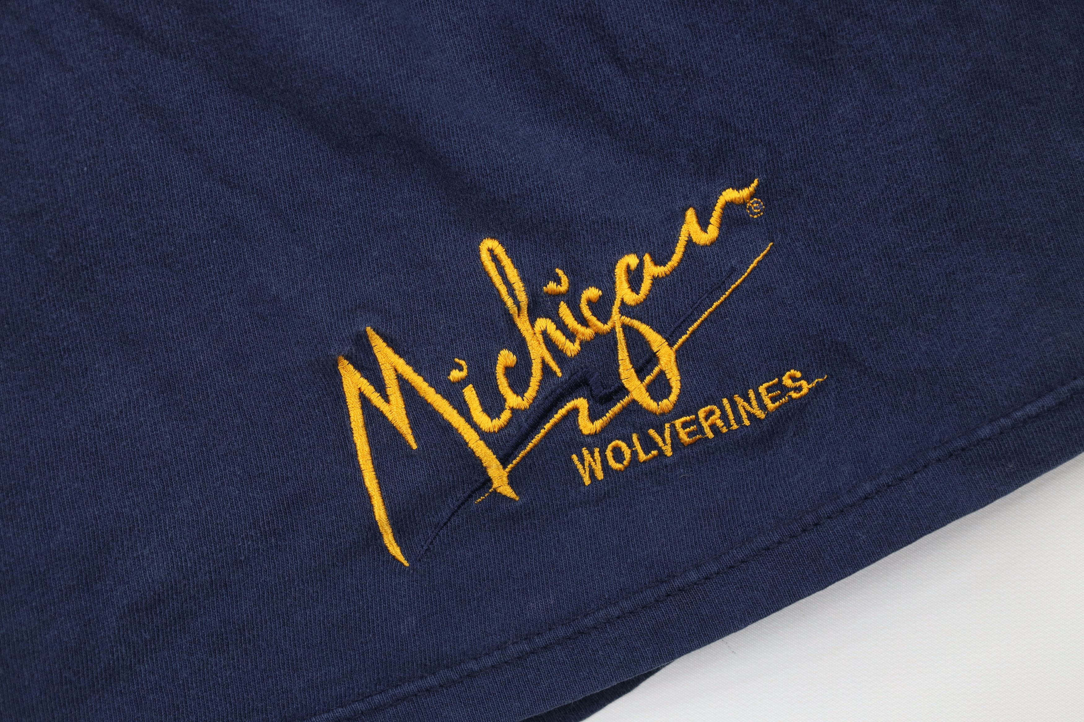 Vintage Vintage 90s University of Michigan Above Knee Shorts USA Size US 34 / EU 50 - 5 Thumbnail