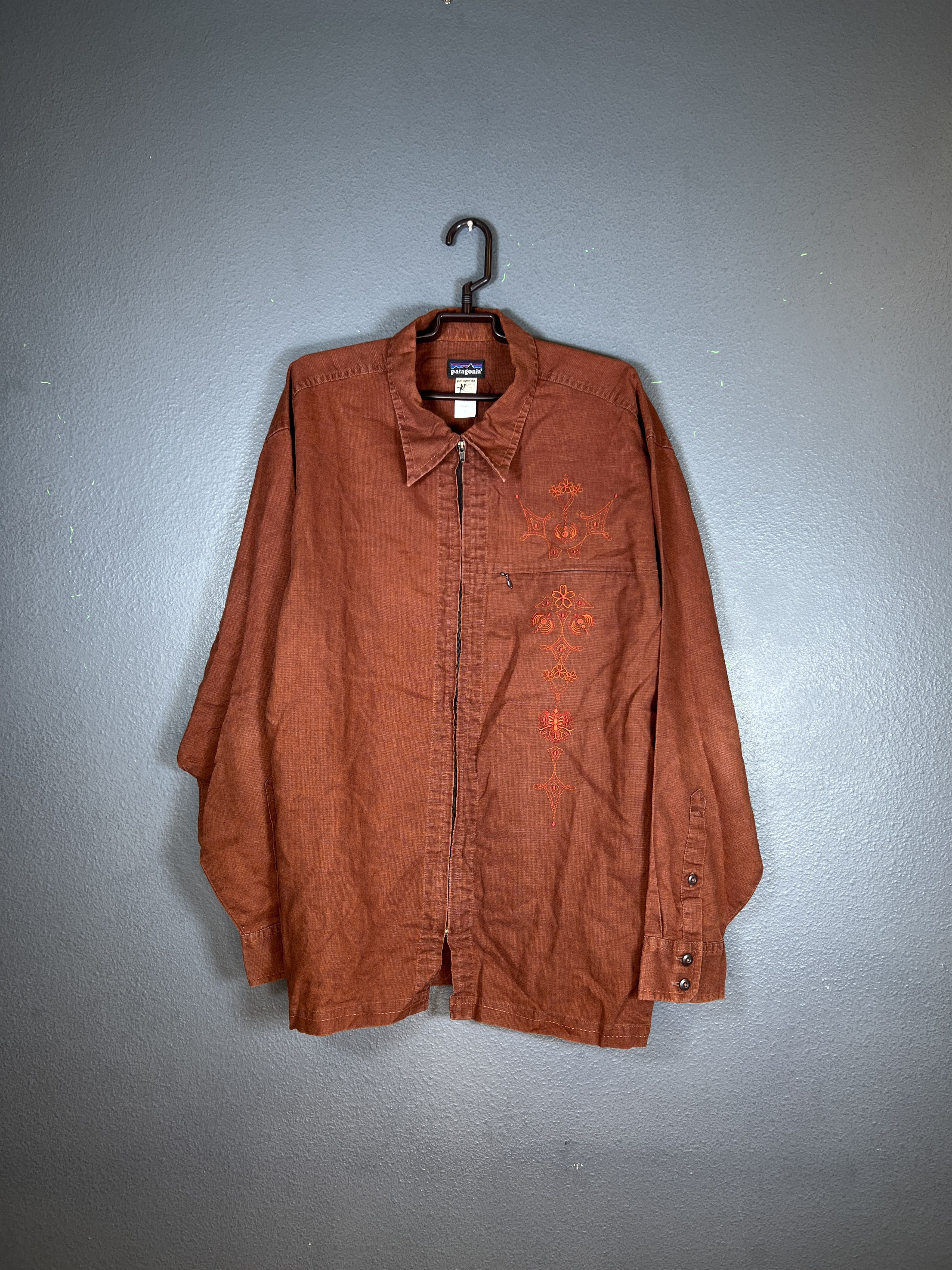 image of Patagonia Rhythm Men Large Full Zip Long Sleeve Floral Shirt in Red