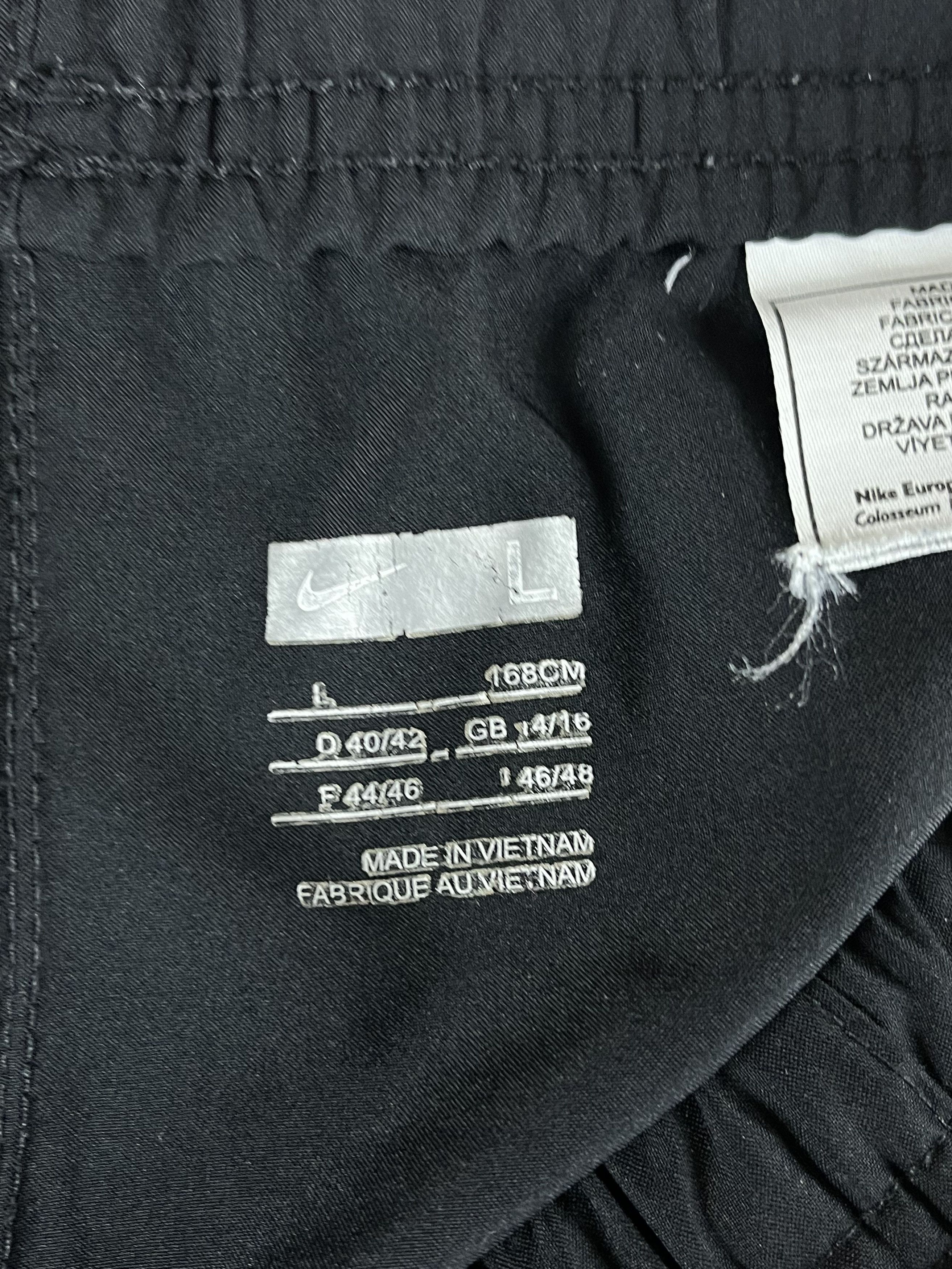 Nike × Vintage Nike Vintage Baggy Nylon Pants Size US 33 - 5 Thumbnail