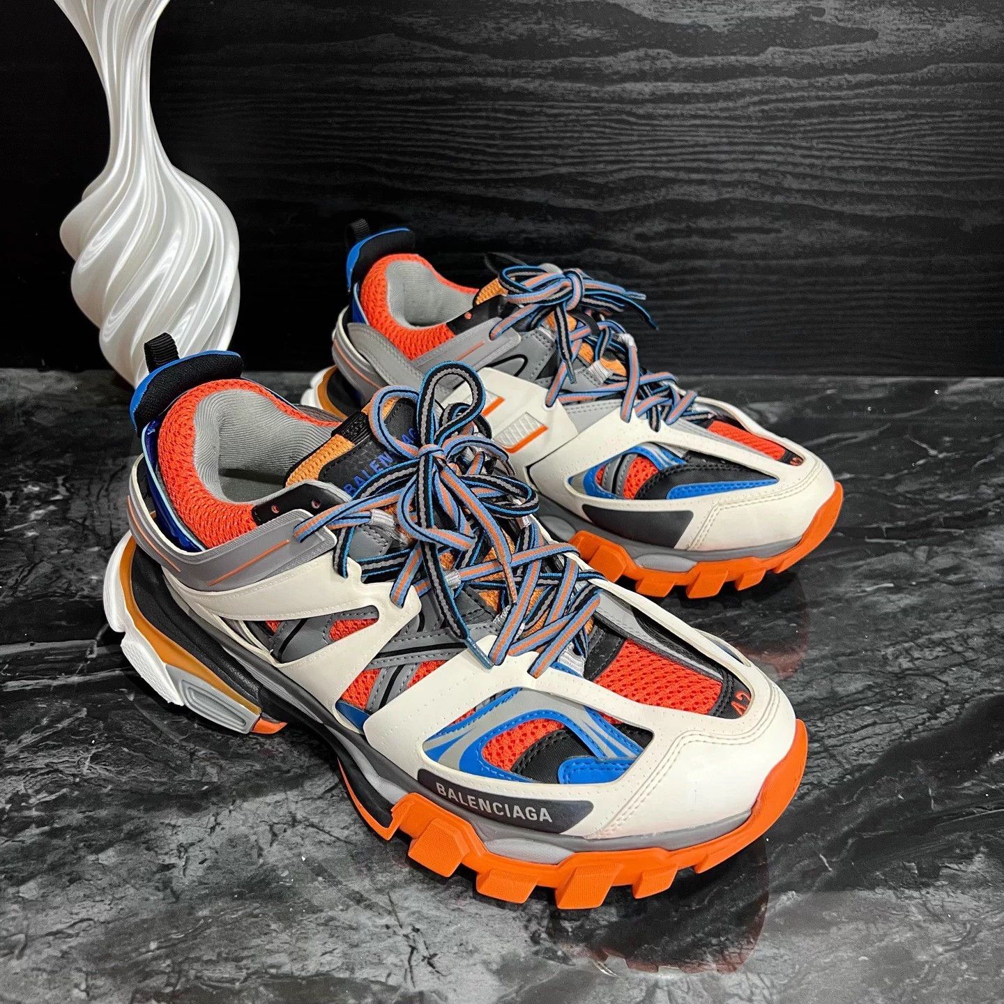 Balenciaga Balenciaga Track Dad Shoe White Orange 42 Size US 9 / EU 42 - 3 Thumbnail