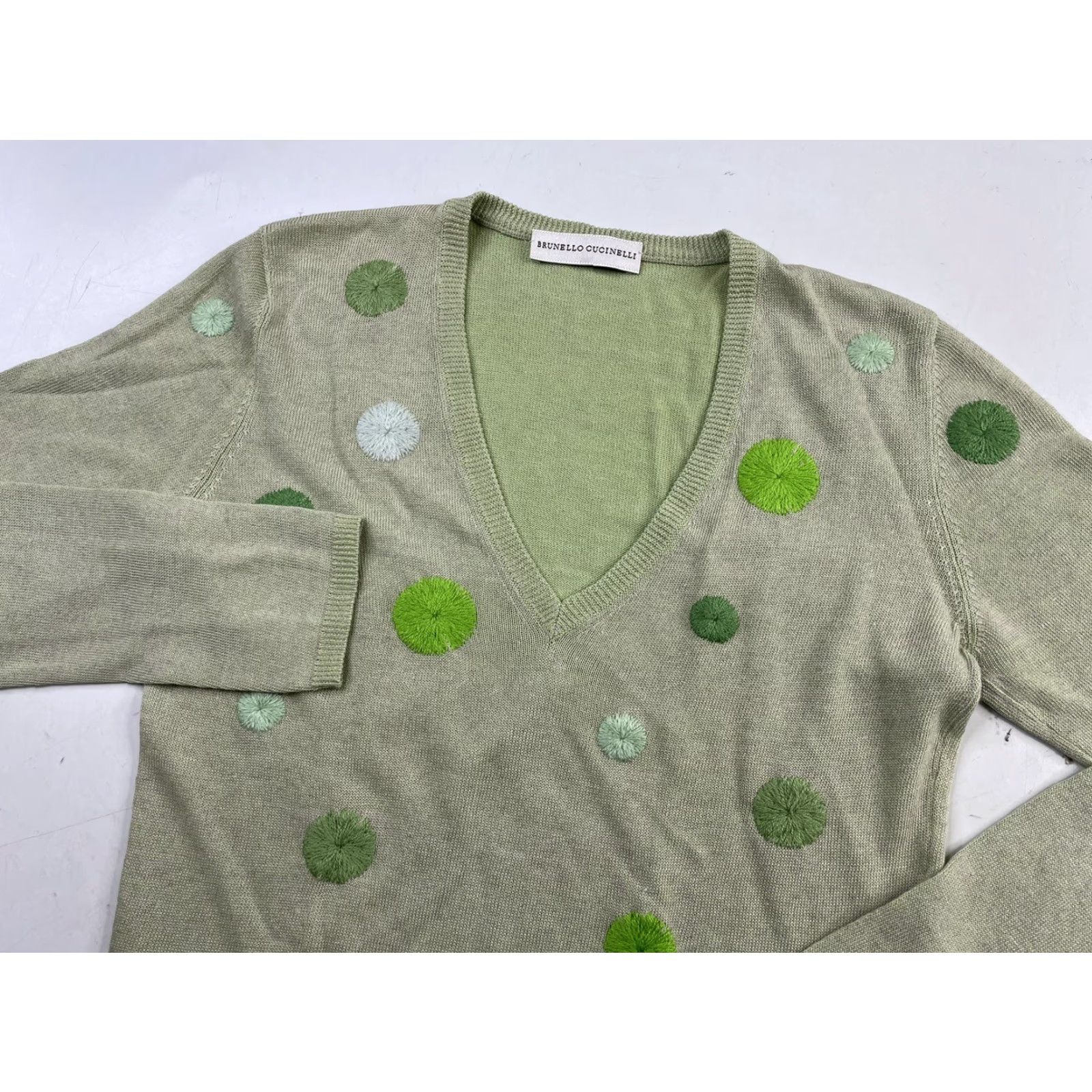 Brunello Cucinelli Brunello Cucinelli Women’s Linen Silk Sweater Top V Neck Polka Dots Size Small Green Long Sleeve Cropped Women S Size S / US 4 / IT 40 - 2 Thumbnail