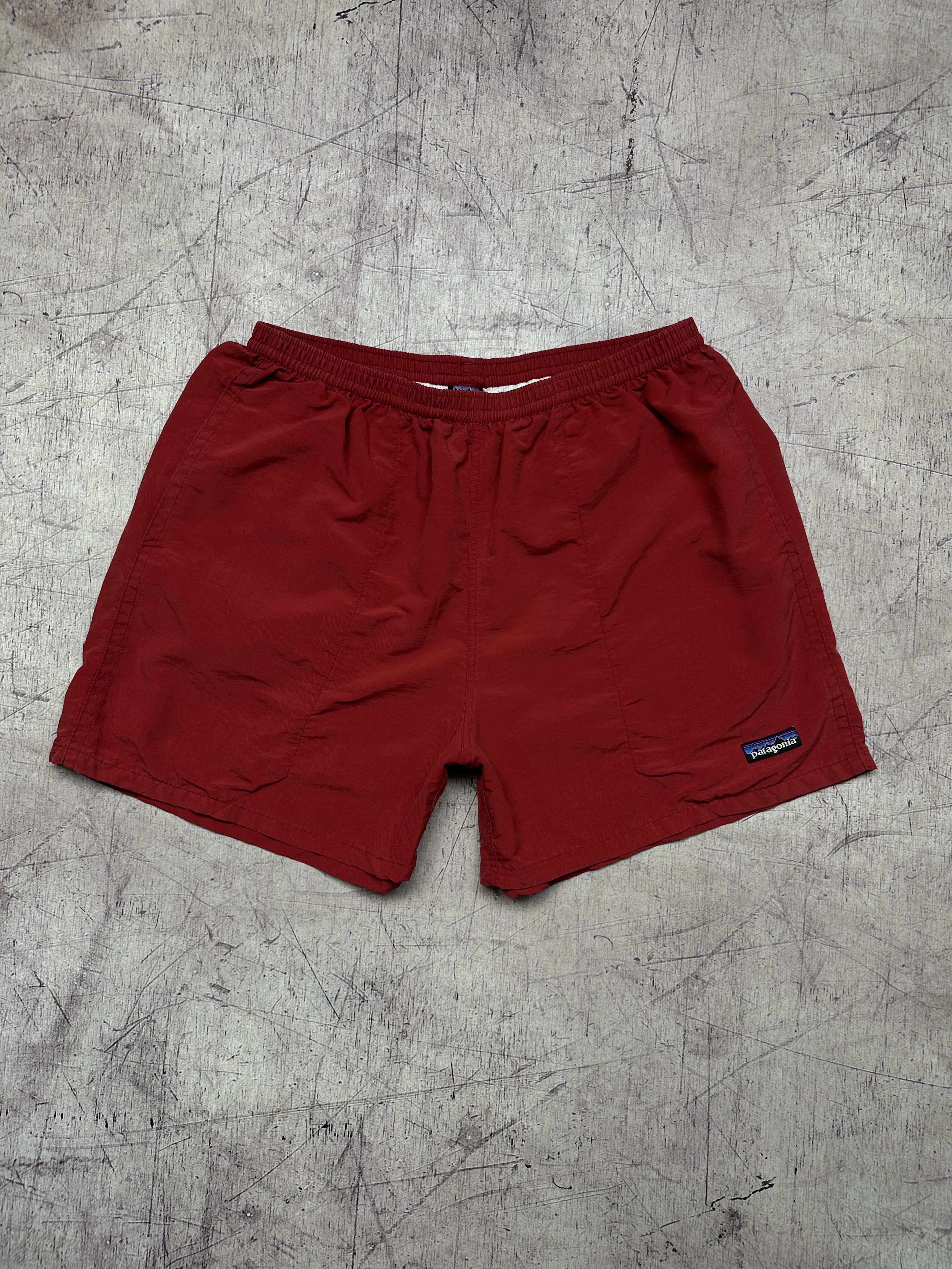 Patagonia Patagonia Vintage Mens Nylon Shorts Size US 32 / EU 48 - 1 Thumbnail