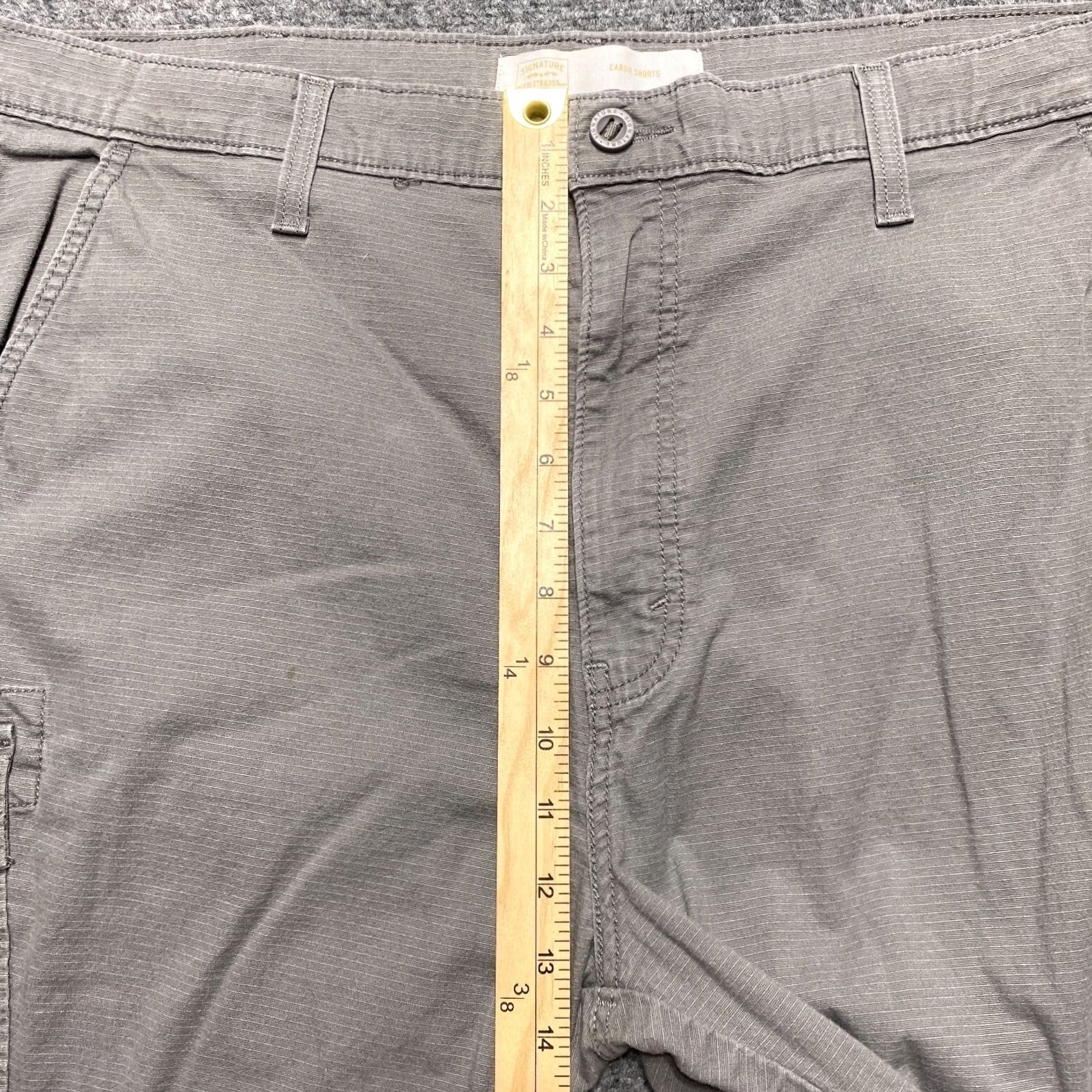 Levi's Levis Gray Cargo Shorts Men 42 Signature Canvas Classic Distressed Pocket Zip Front Casual Utility Denim Short Size US 42 / EU 58 - 3 Thumbnail