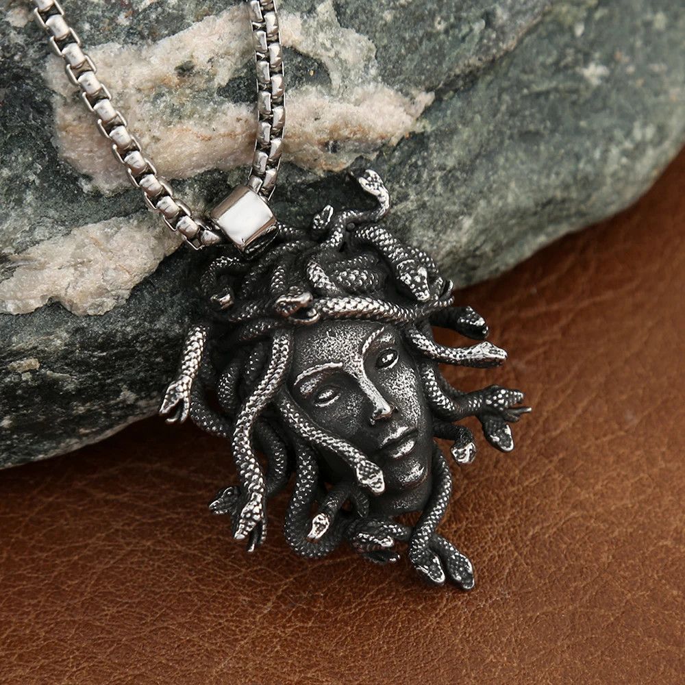 Jewelry Gothic Unique Medusa Necklace Size ONE SIZE - 4 Thumbnail