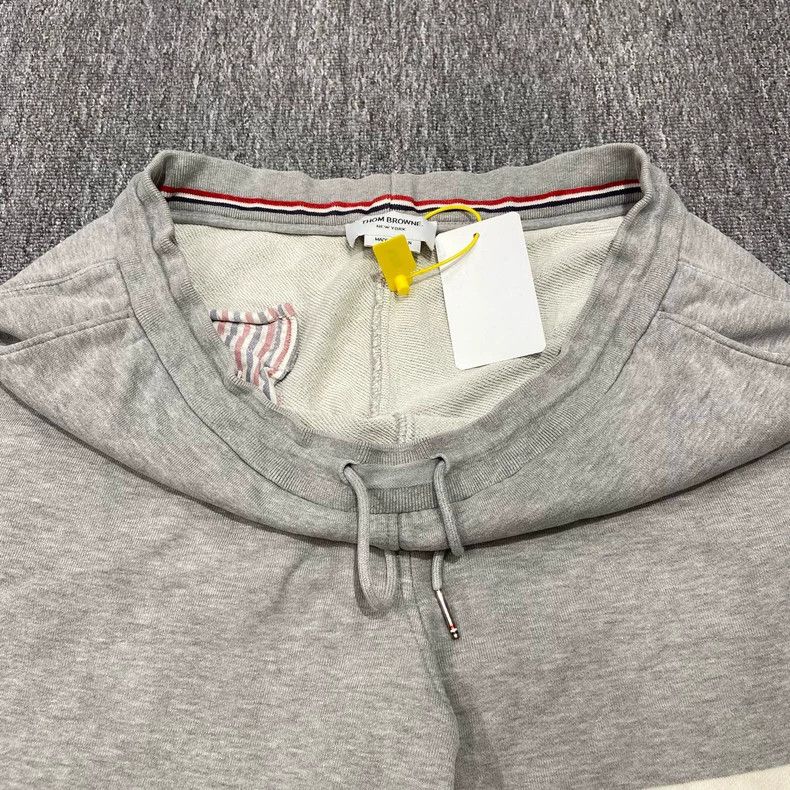 Thom Browne Thom Browne size5 Grey shorts Size US 30 / EU 46 - 7 Thumbnail