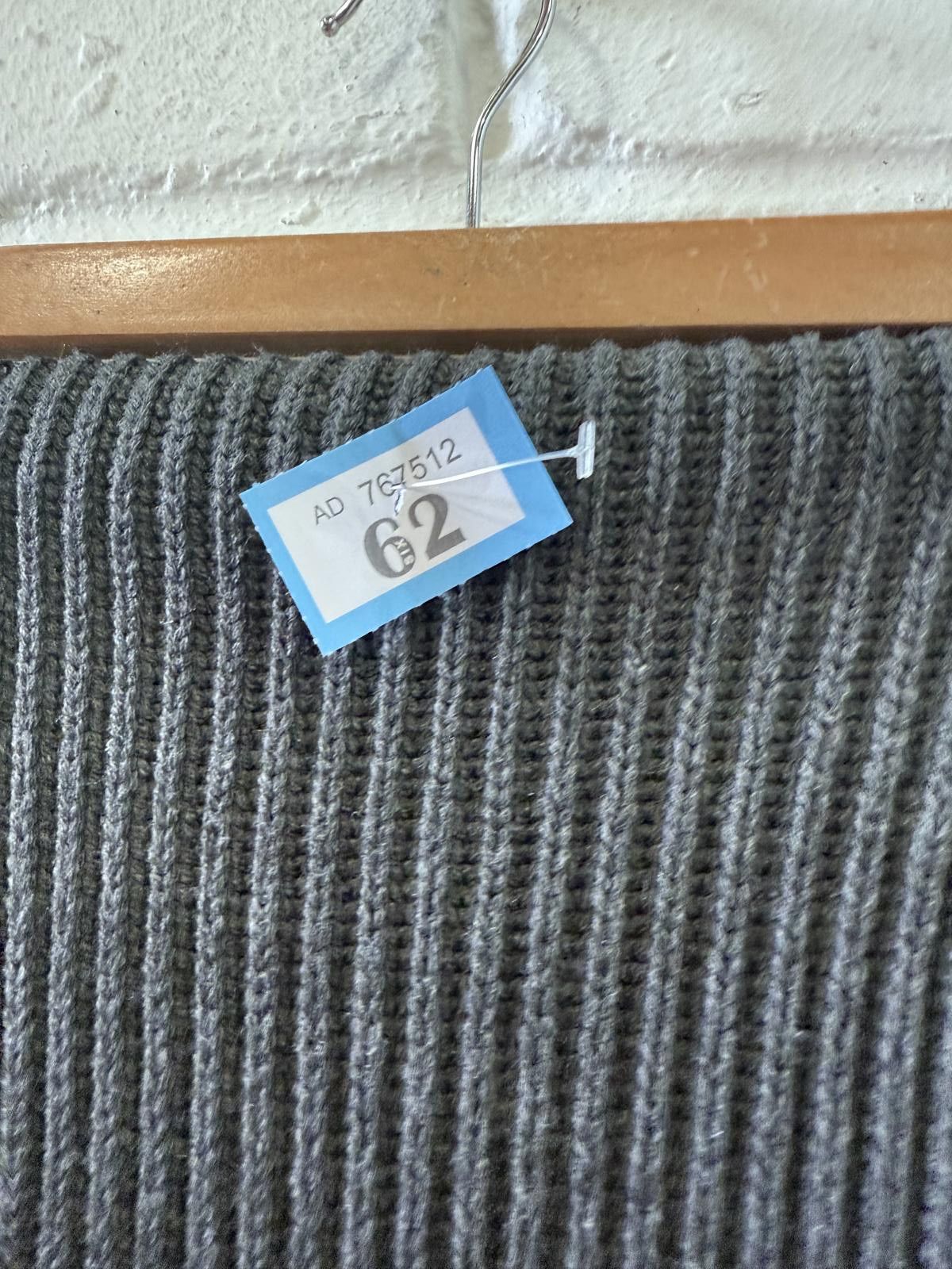 Superdry Superdry JPN Standard Original Goods Grey Ribbed Knit Scarf Size ONE SIZE - 3 Thumbnail