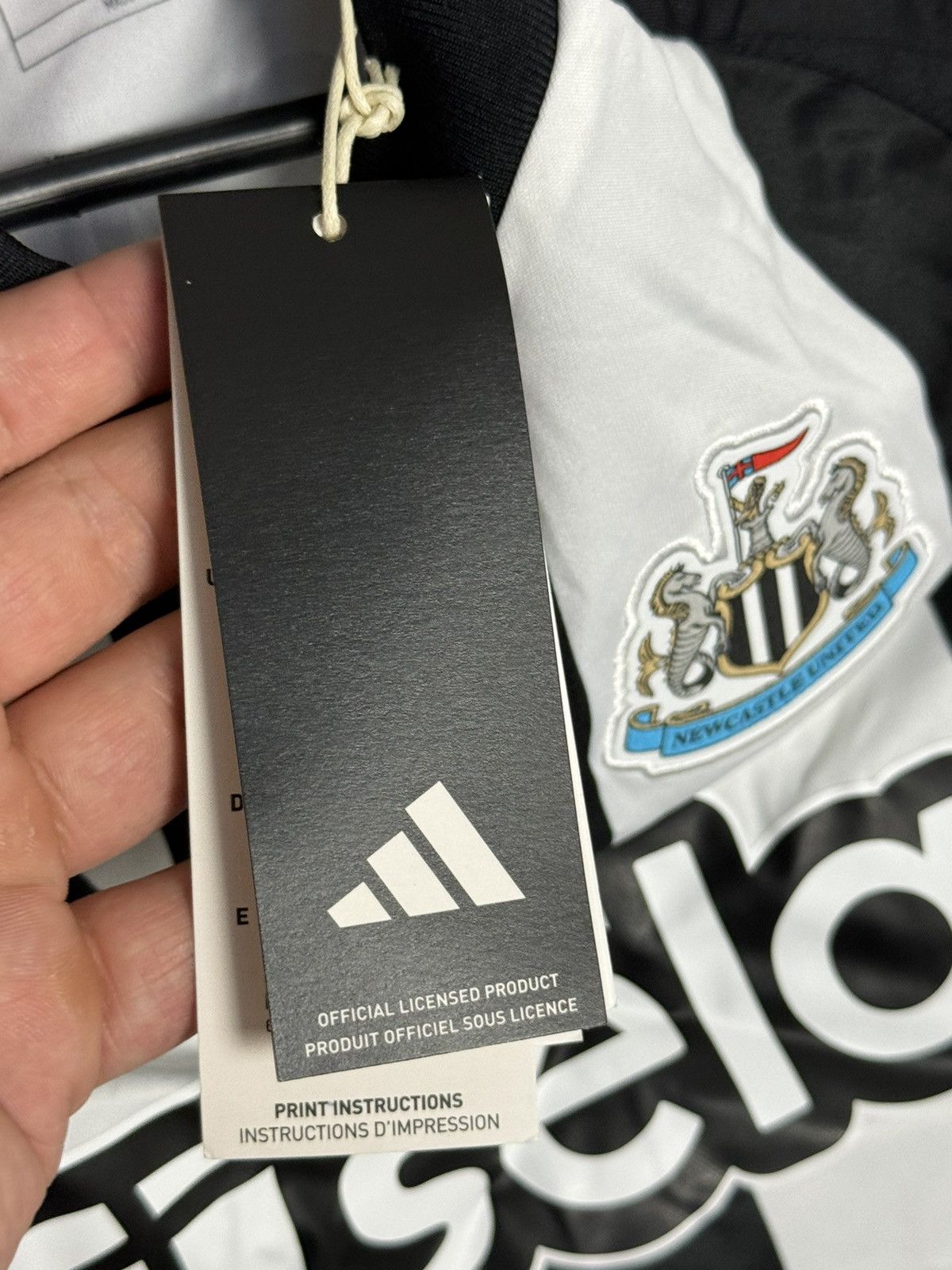 Adidas KIDS New Newcastle United 24/25 Home Isak Football Jersey Size US XS / EU 42 / 0 - 10 Thumbnail