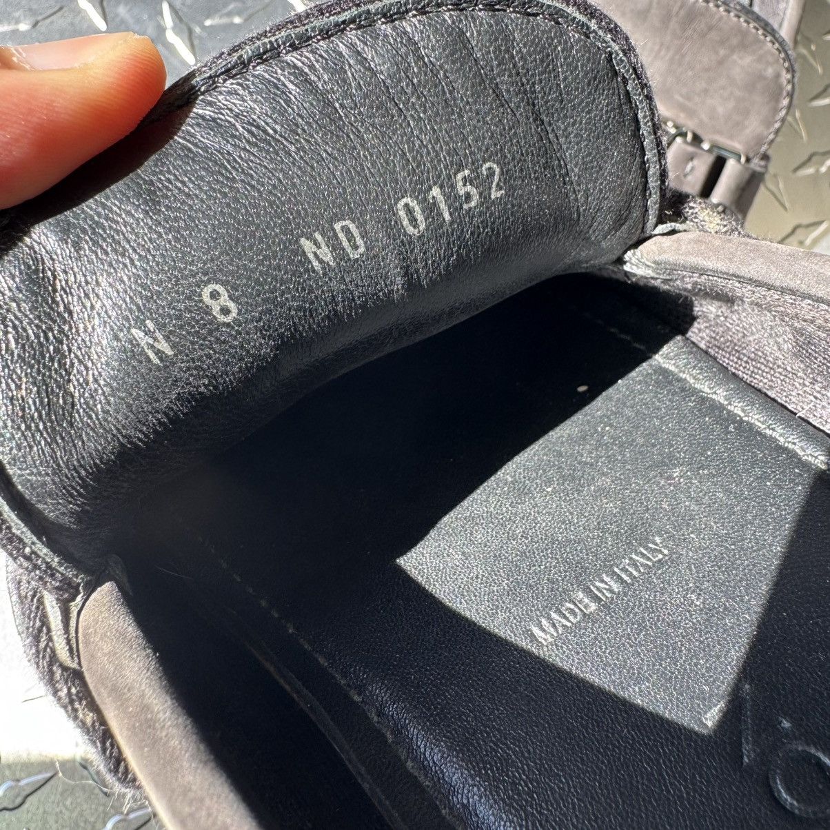 Louis Vuitton Louis Vuitton Hockenheim Logo Loafers Suede in Grey 8 Size US 9 / EU 42 - 4 Thumbnail