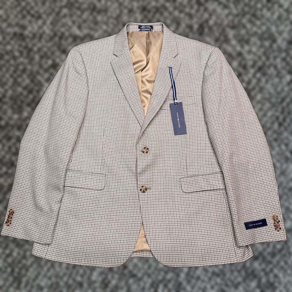 Tommy Hilfiger Tommy Hilfiger Sport Coat Blazer 42 Short Plaid Gray Mens Regular - Notch Lapel, Double-Vented, Two-Button Front, Inner Pockets, Dry Clean, New Size US 42 / EU 58 - 1 Thumbnail