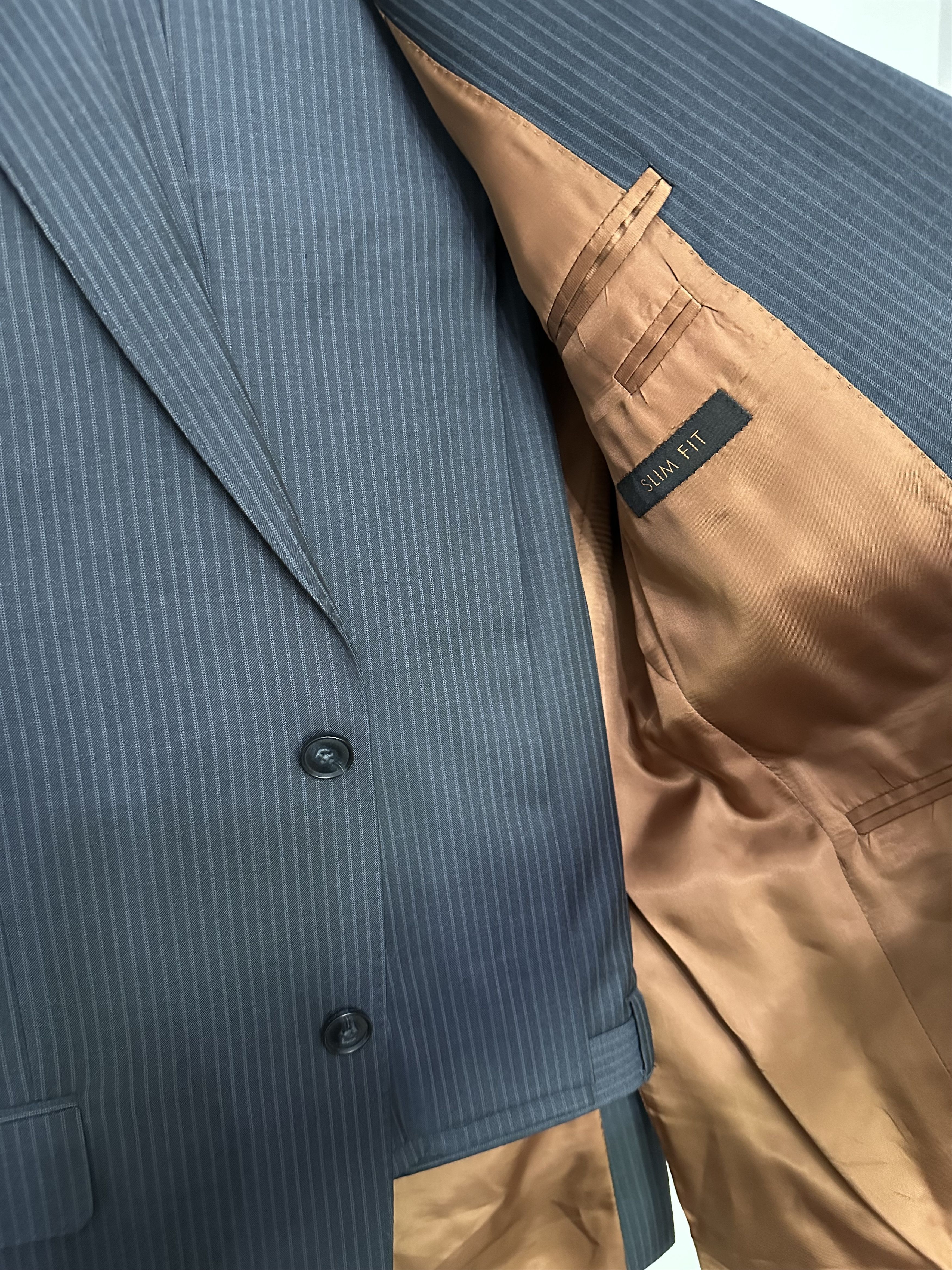 Jos. A. Bank JoS. A. Bank 100% Wool Slim 2 Piece Suit Size 40R - 2 Thumbnail
