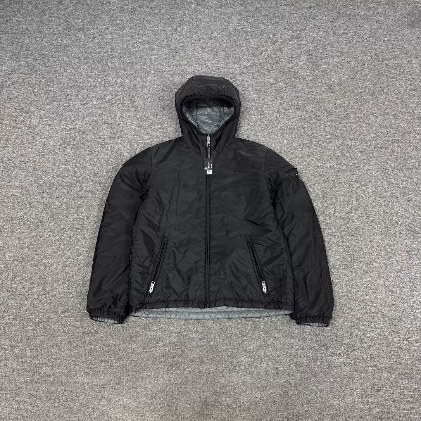 Prada Prada Black Hooded Double Quilted Jacket Triangle Logo 46 Size US S / EU 44-46 / 1 - 1 Thumbnail