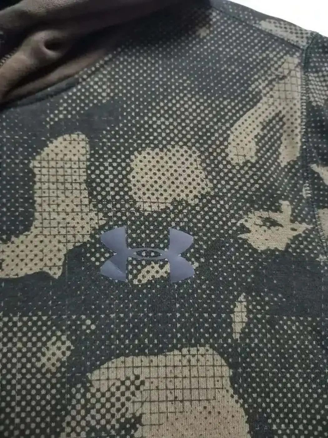 Other Vintage Under Armour Camo Style Sweatshirt Hoodie Size US M / EU 48-50 / 2 - 4 Thumbnail