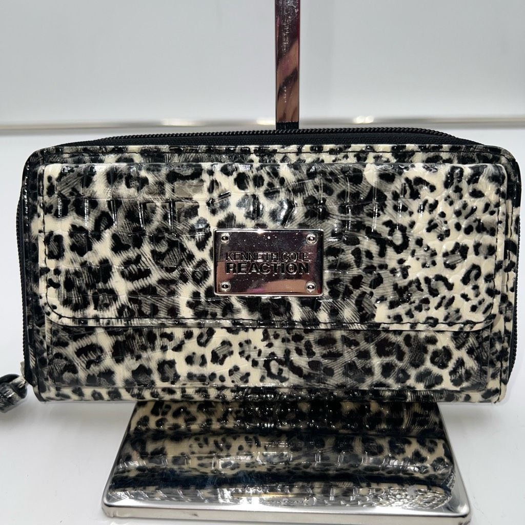Kenneth Cole Kenneth Cole Reaction Snow Leopard Zip Around Wallet Size ONE SIZE - 1 Thumbnail