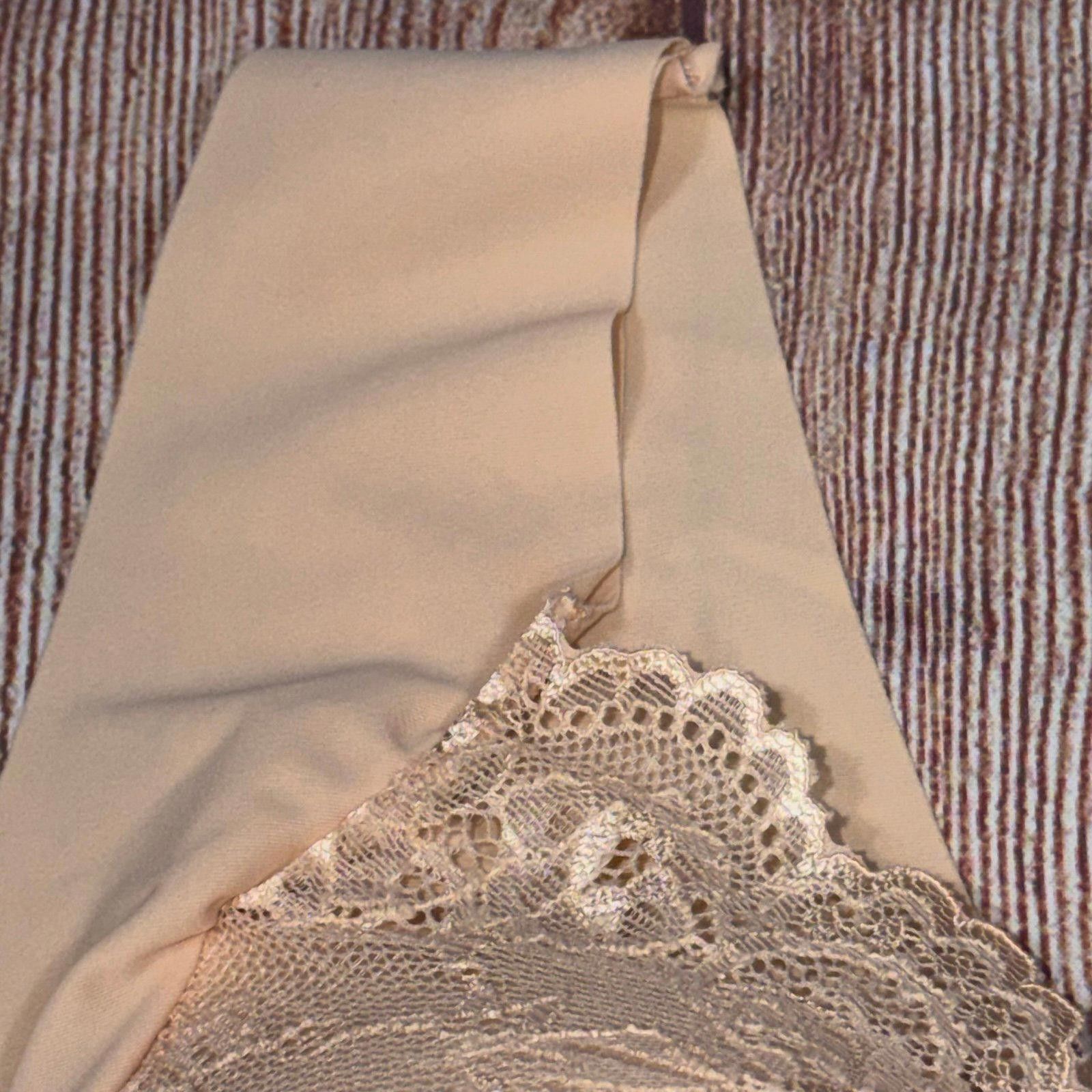 Other Beige Lace Trimmed XL Front Closure Bra Size ONE SIZE - 6 Thumbnail