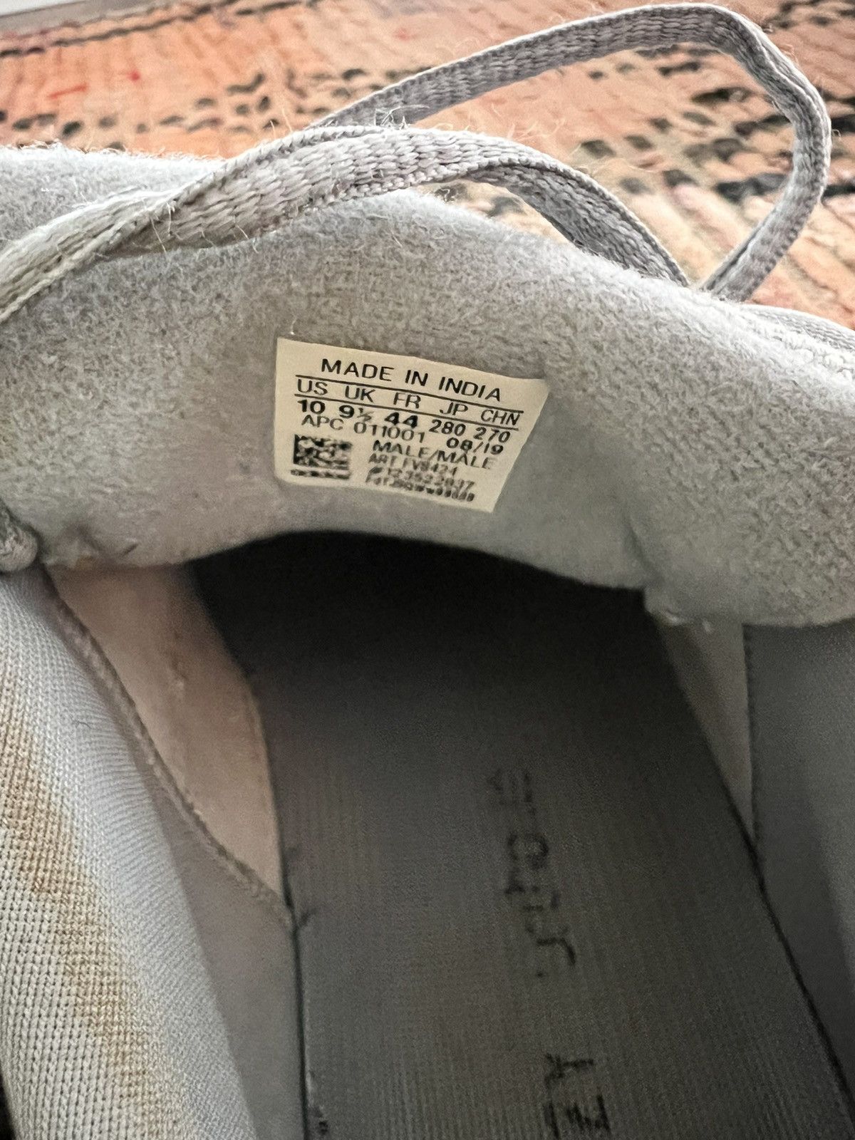 Adidas × Yeezy Yeezy Boost 700 V2 'Hospital Blue' Size US 10 / EU 43 - 7 Thumbnail