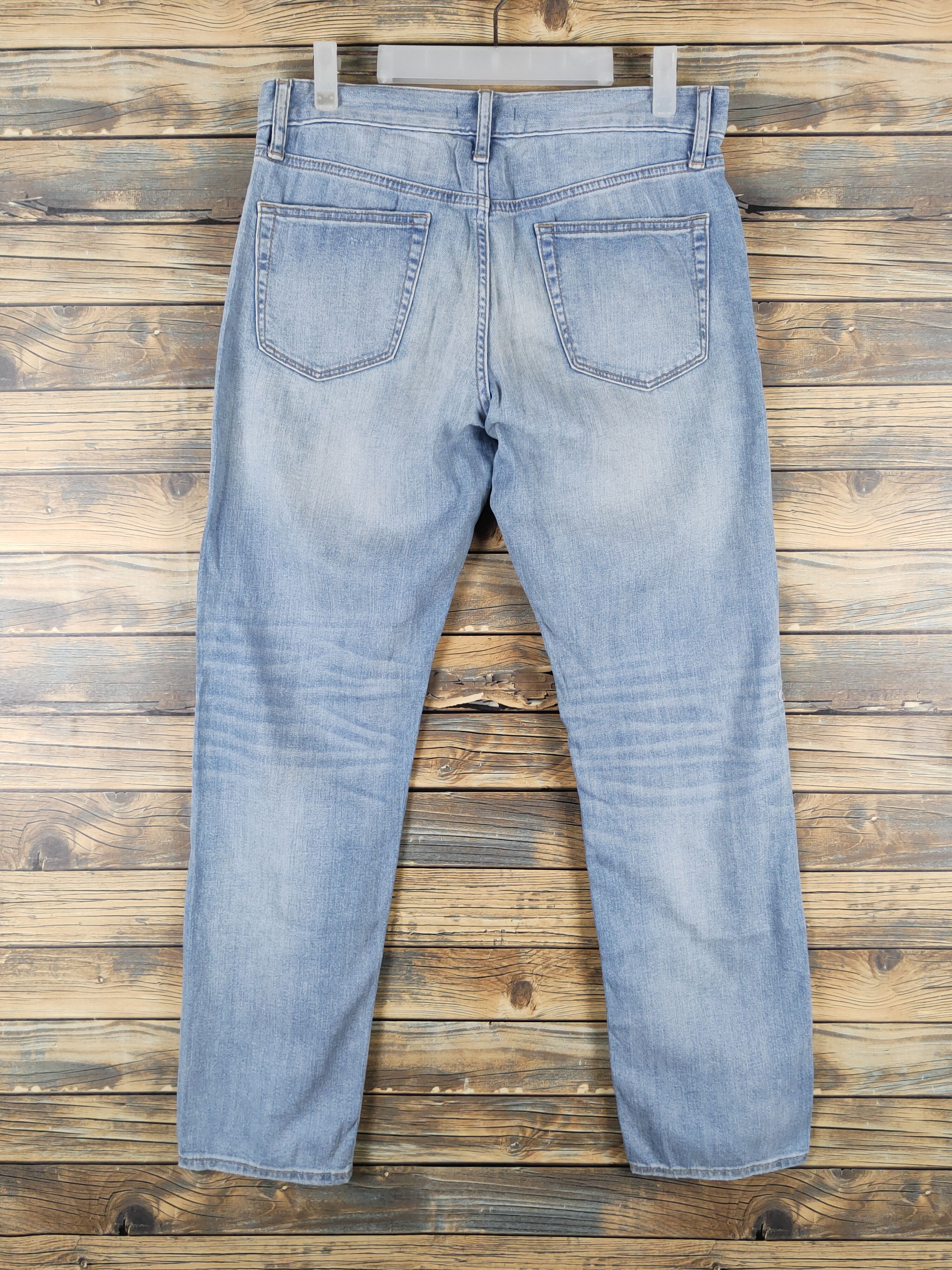 Japanese Brand Uniqlo Blue Faded Distressed Ripped Jeans #W1297 Size US 31 - 7 Thumbnail