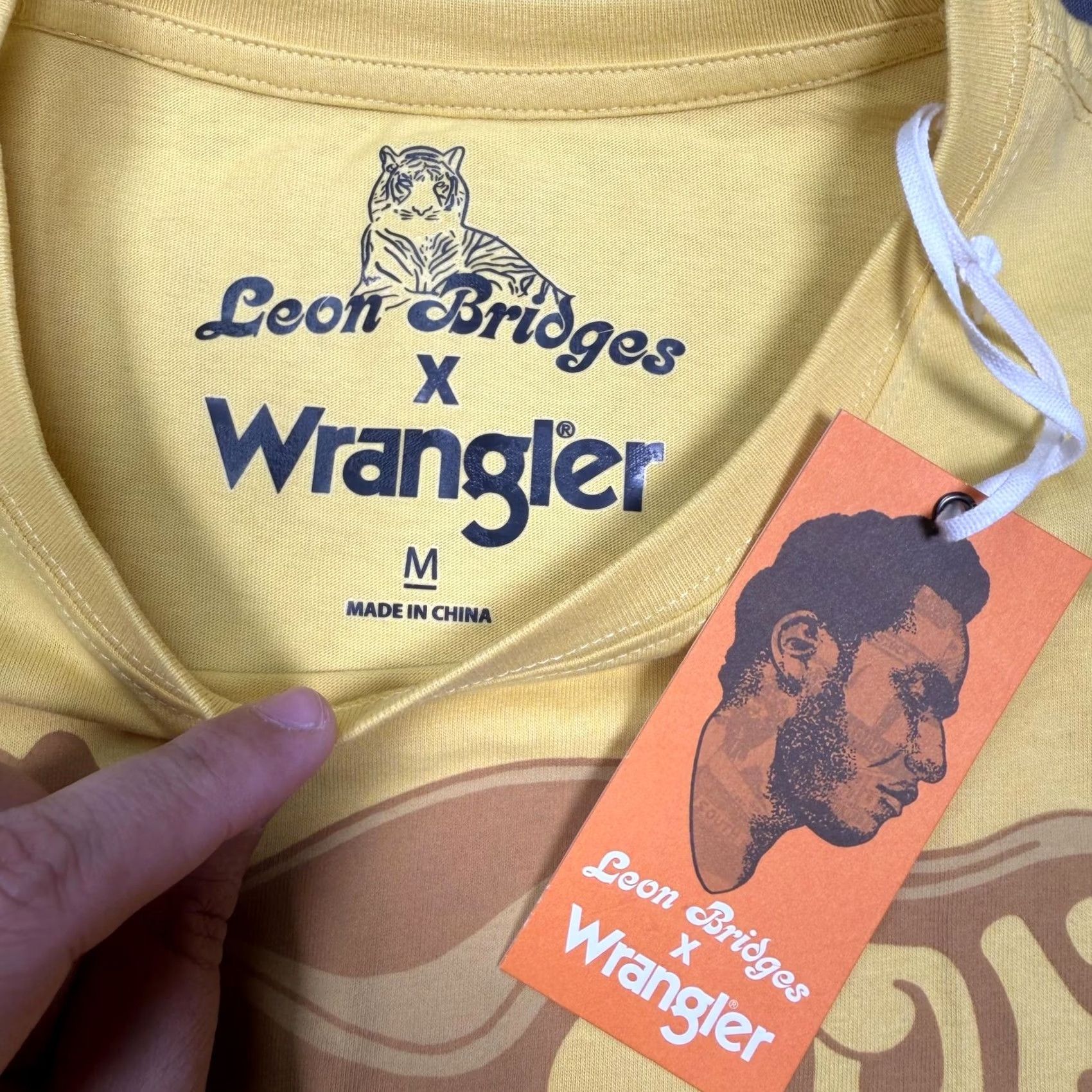 Wrangler Leon Bridges X Wrangler Shirt Mens Medium Yellow Guitar Graphic Tee Size US M / EU 48-50 / 2 - 2 Thumbnail