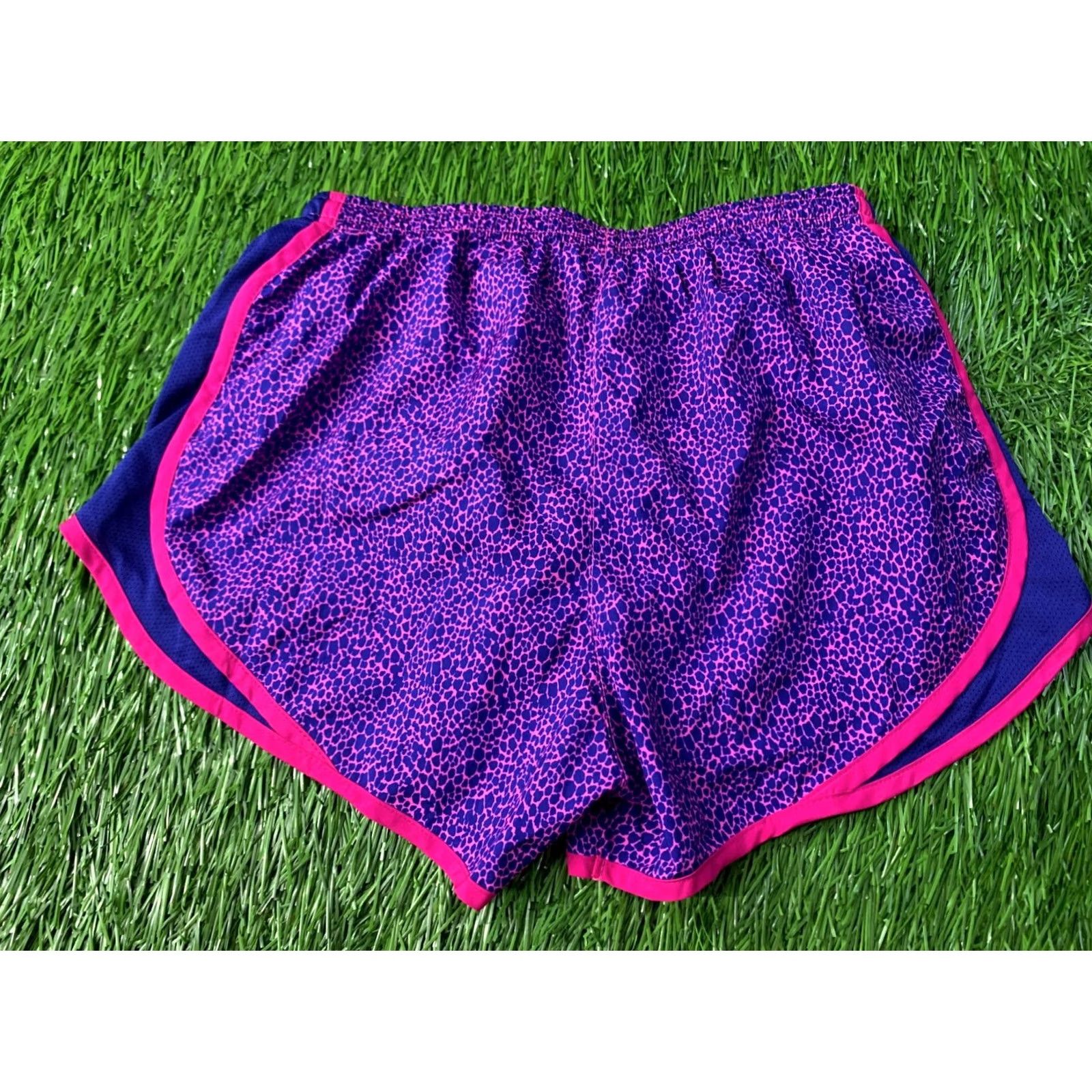 Nike NIKE DRI-FIT ORIGINAL 2015 WOMEN TRAINING RUN RUNNING SPORT SHORTS S Violet and Pink Size 28" / US 6 / IT 42 - 7 Thumbnail