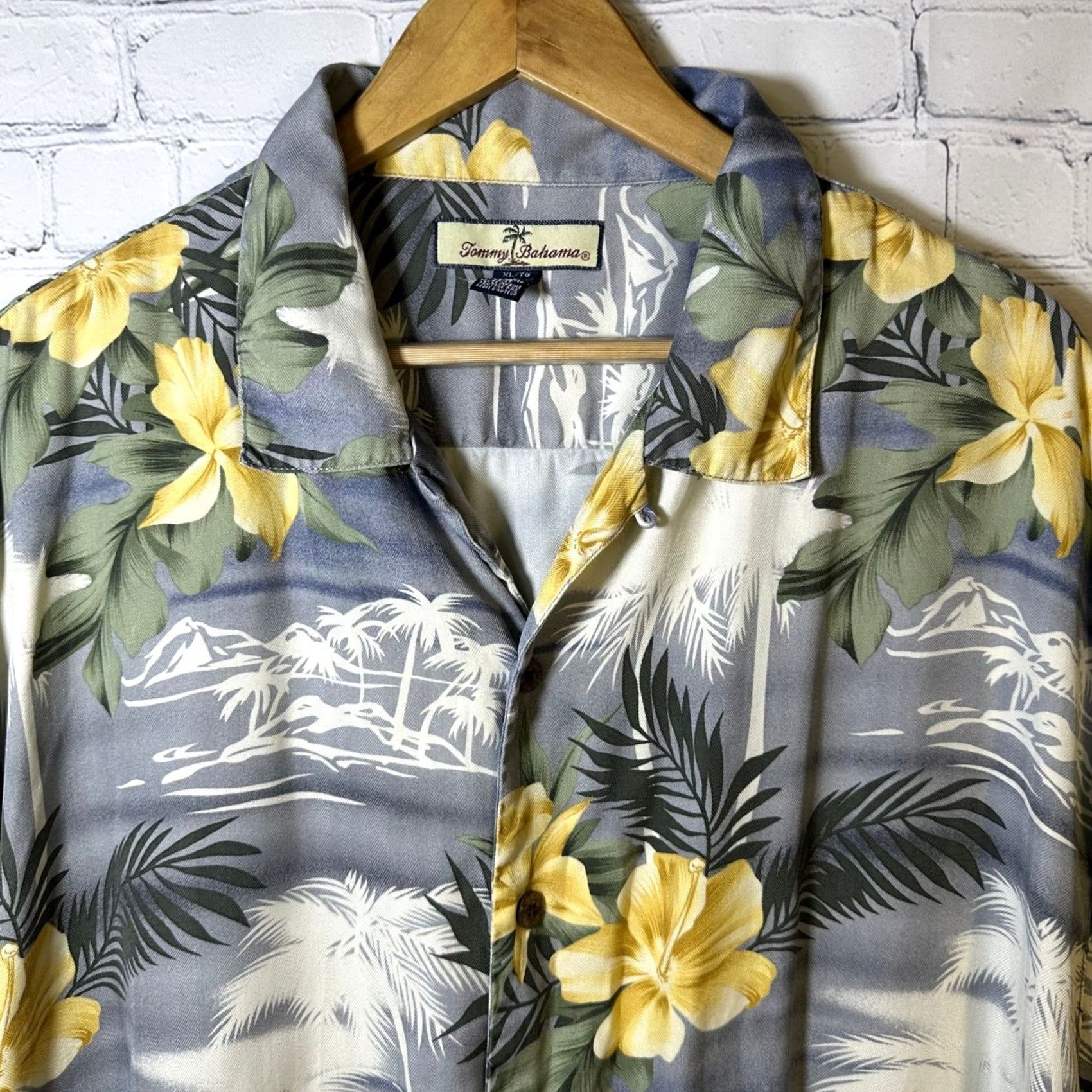 Tommy Bahama Tommy Bahama Shirt XL Silk Aloha Floral Hawaiian Tropical Beach Button-Up Short Sleeve Mens Multicolor Size US XL / EU 56 / 4 - 2 Thumbnail