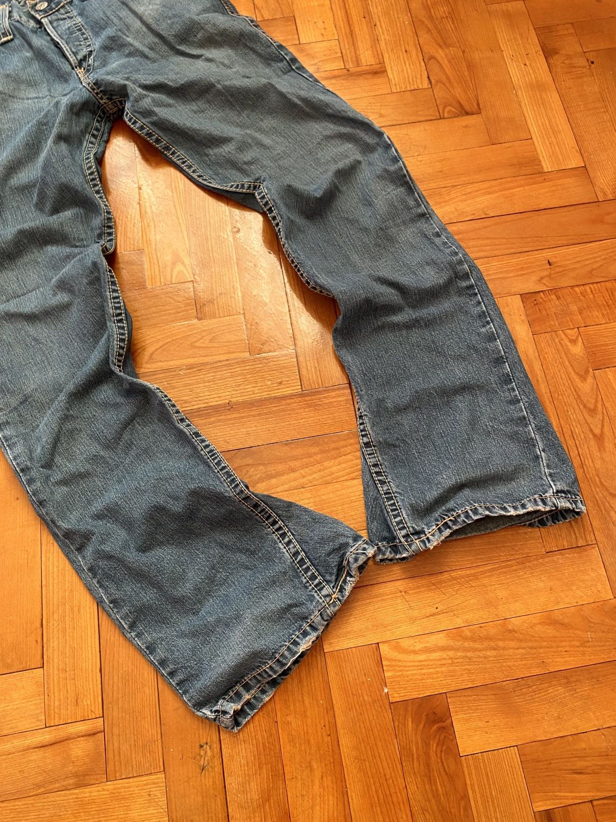 Levi's Vintage Levi’s Flared Jeans Size US 30 / EU 46 - 3 Thumbnail