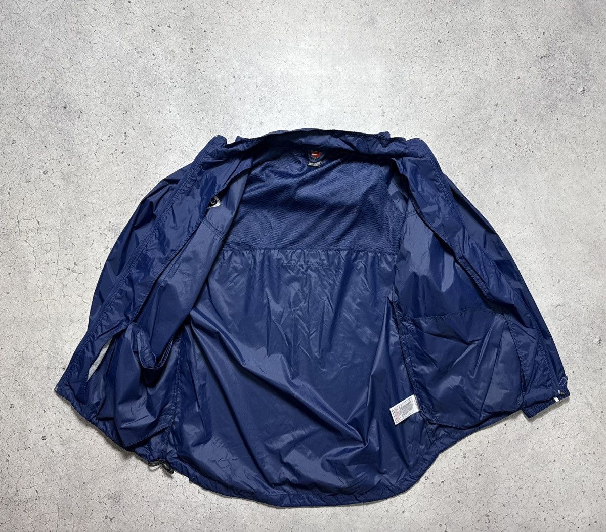 Nike Nike Team Vintage 90’s Nylon Jacket Full Zip Drill Y2K Size US L / EU 52-54 / 3 - 6 Thumbnail