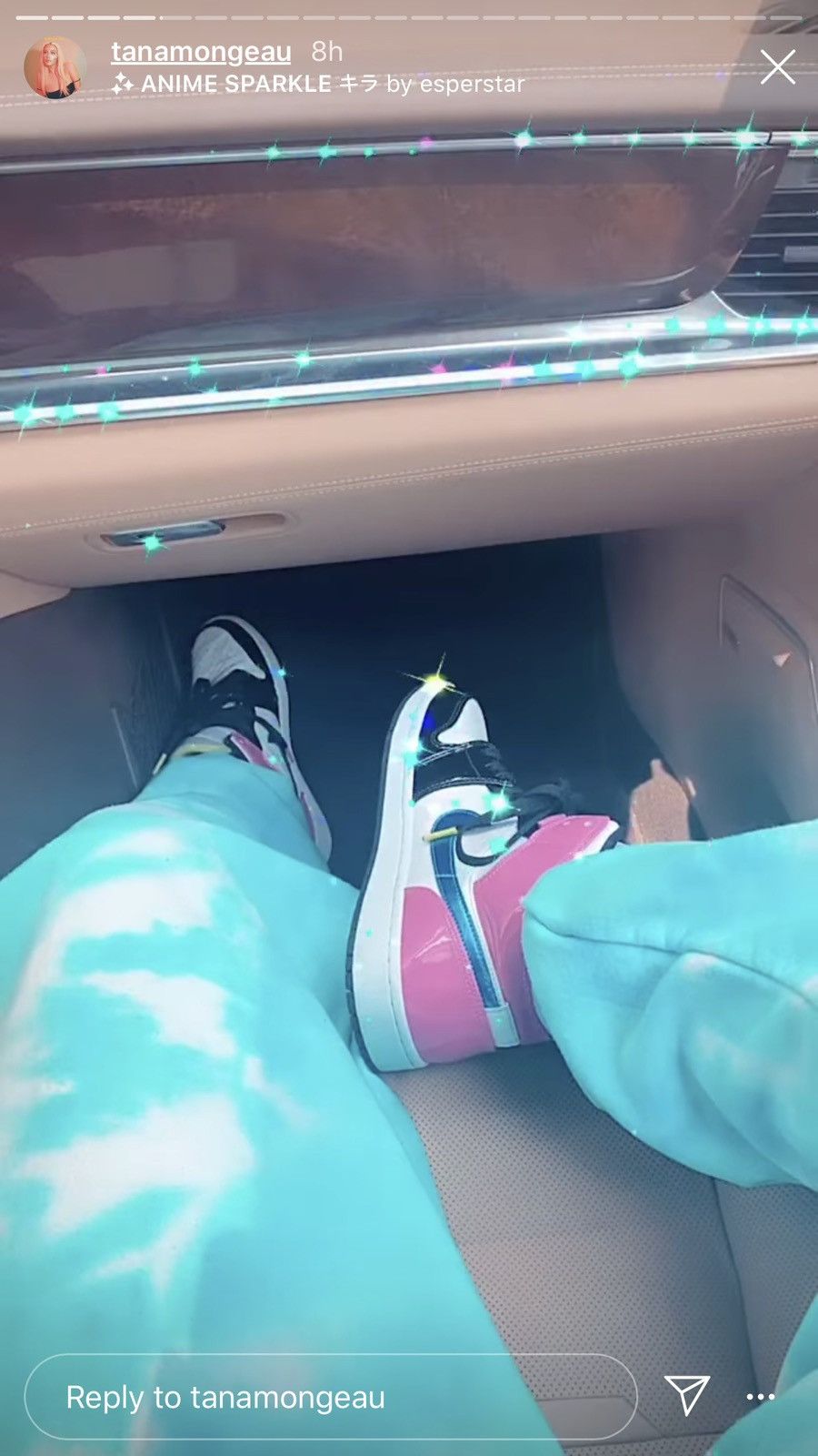 Air Jordan 1 Mid White Black Cyber Pink