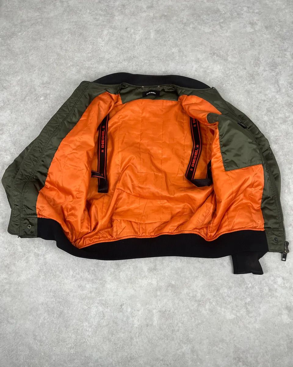Diesel 2000s Diesel Khaki Bomber Jacket Size US S / EU 44-46 / 1 - 10 Thumbnail