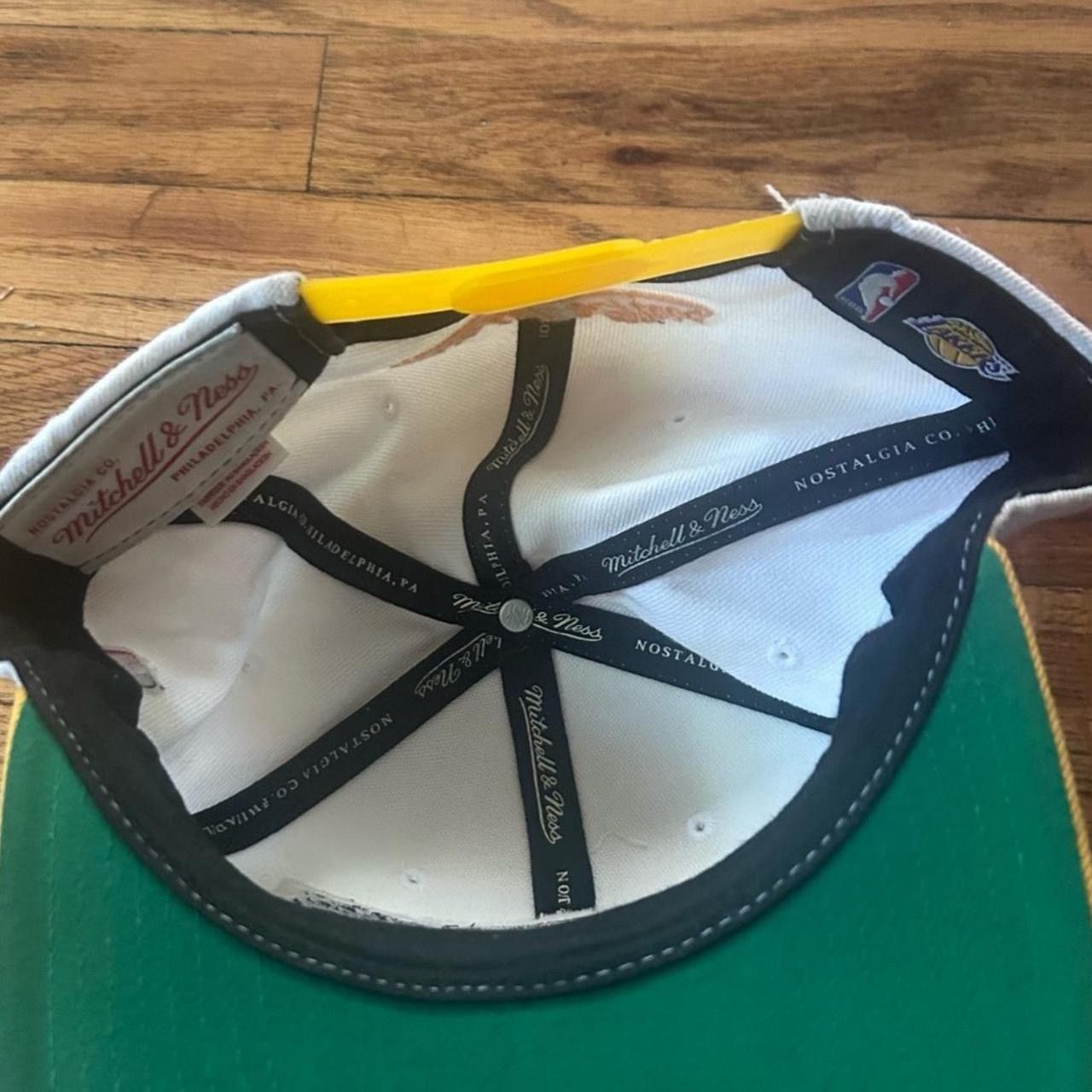 Mitchell & Ness Los Angeles Lakers Two-Tone Snapback Hat Size ONE SIZE - 4 Thumbnail