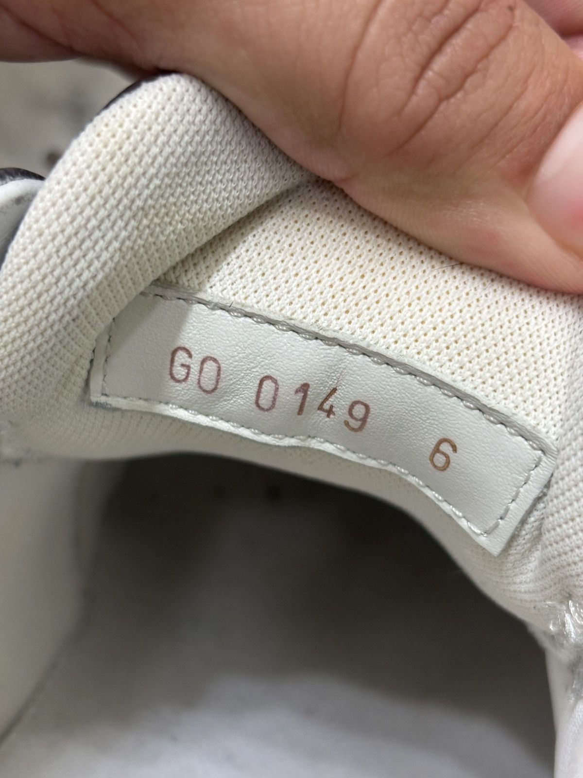Louis Vuitton metallic trainers Size US 8 / EU 41 - 10 Thumbnail