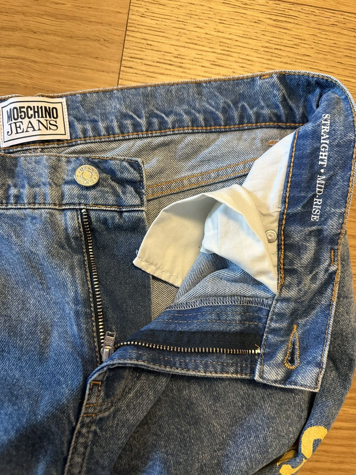 Moschino MOSCHINO JEANS mid-rise straight-leg jeans Size 32" / US 10 / IT 46 - 8 Thumbnail