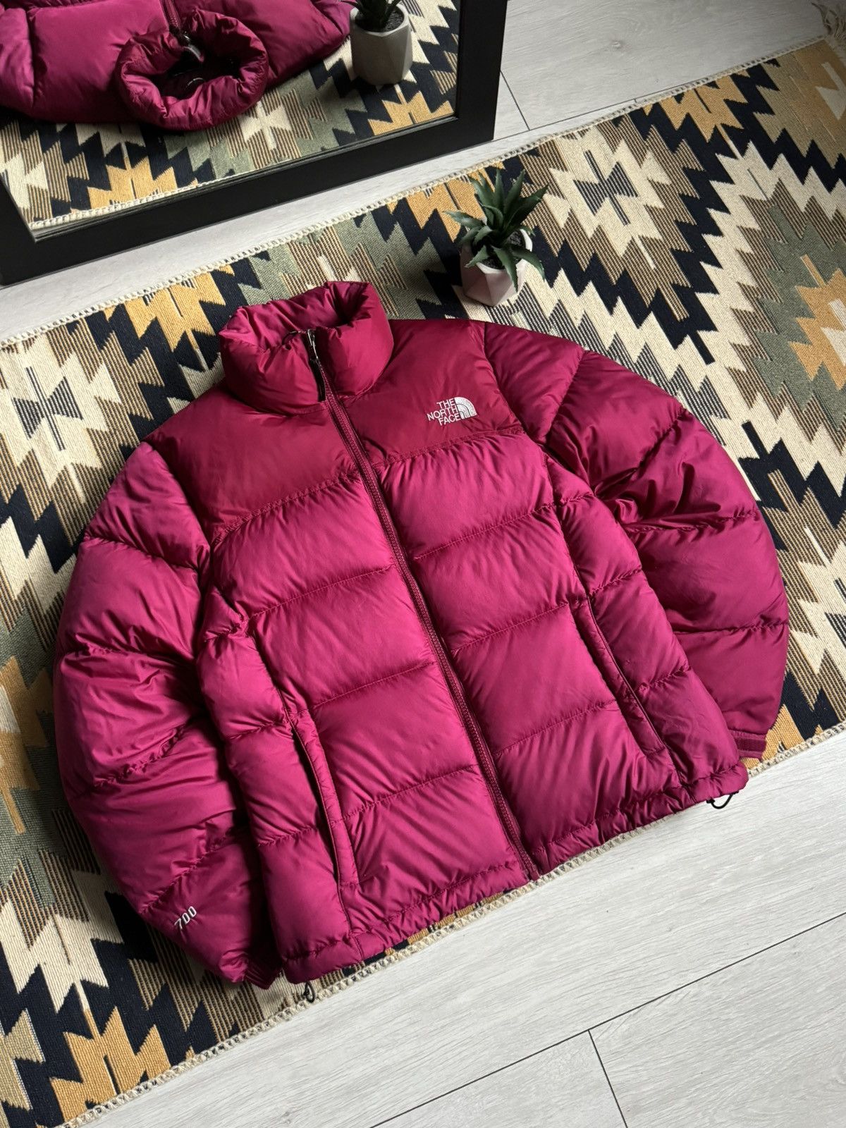 The North Face The North Face 700 Nuptse Puffer Jacket Size M / US 6-8 / IT 42-44 - 2 Thumbnail