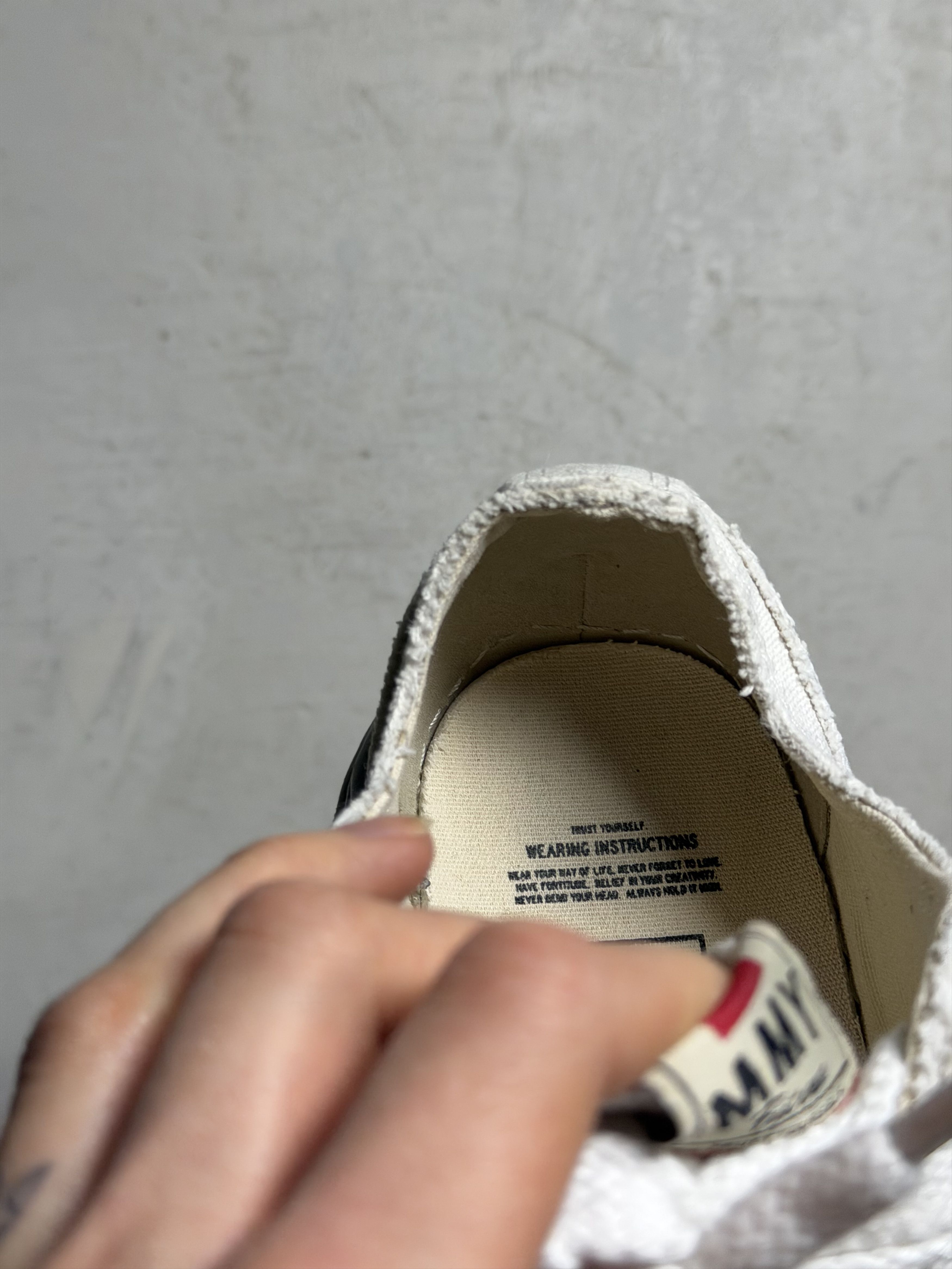 Maison MIHARA YASUHIRO Maison Mihara Yasuhiro Hank OG Sole Canvas Low-top Sneakers Size US 6 / EU 39 - 16 Thumbnail