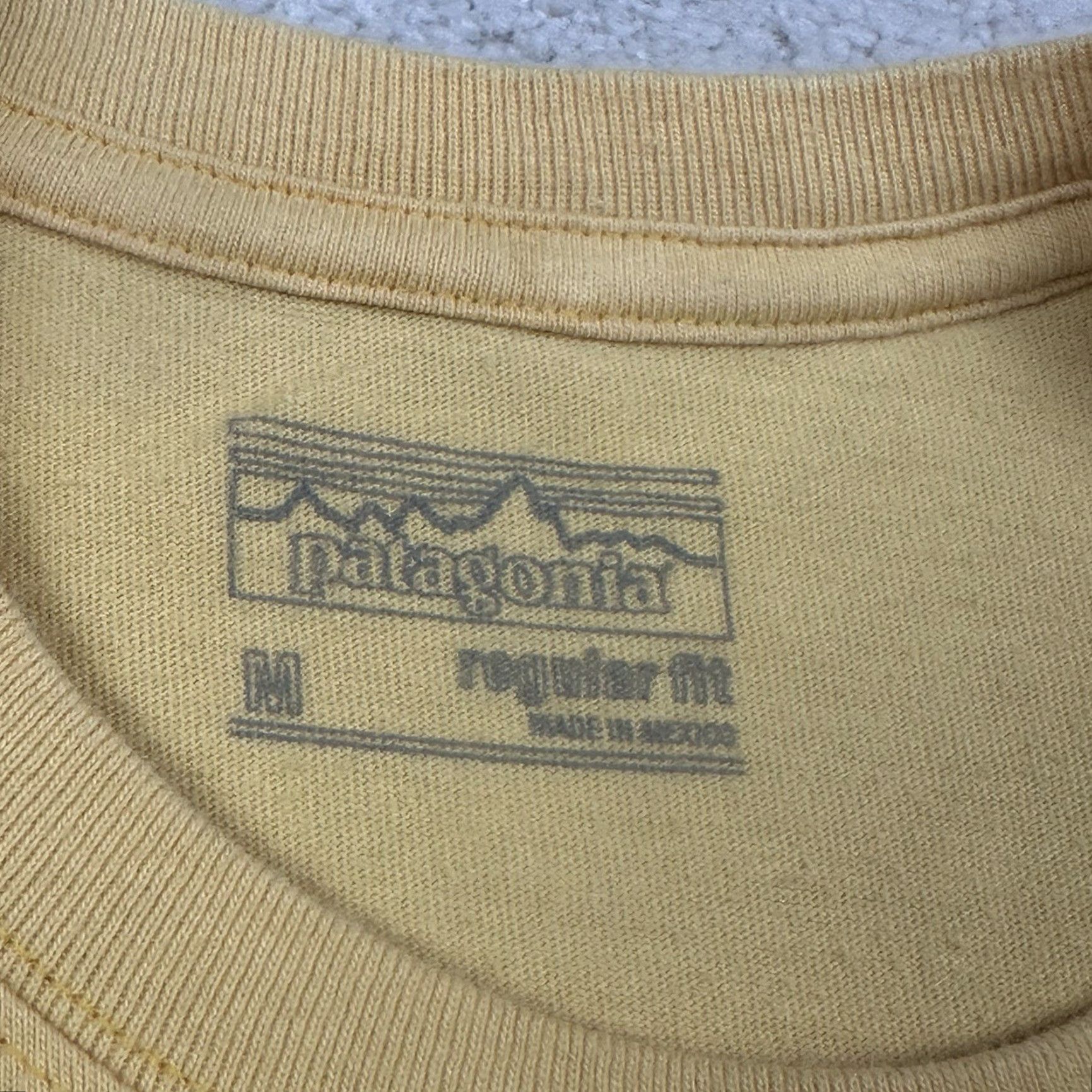 Patagonia Patagonia T Shirt Mens Medium Yellow Double Sided Hiking Outdoor Regular Fit Mens Size US M / EU 48-50 / 2 - 5 Thumbnail