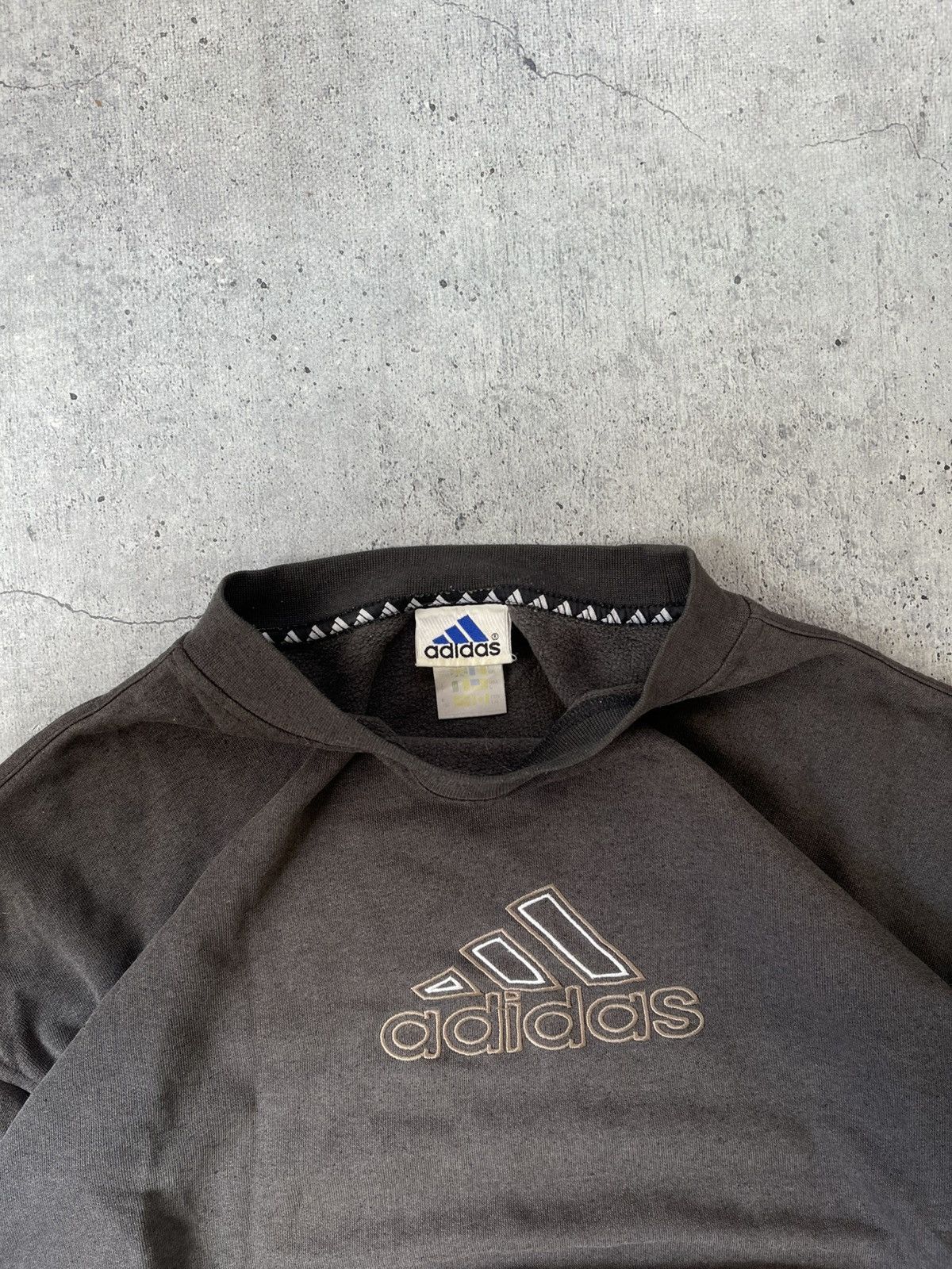 Adidas × Vintage Vintage Adidas distressed big logo oversized Y2K sweatshirt Size US L / EU 52-54 / 3 - 3 Thumbnail