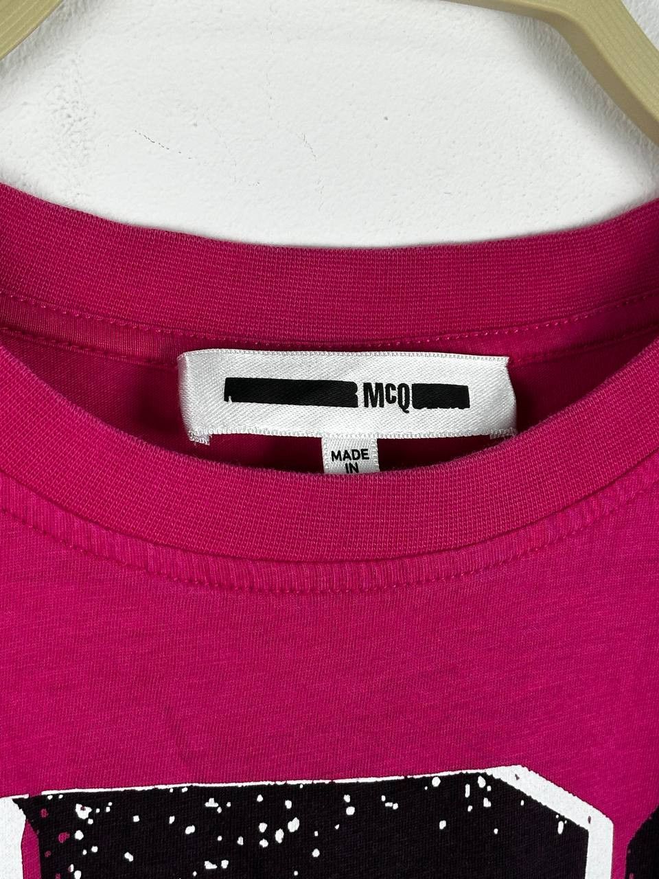 Alexander McQueen × MCQ Alexander Mcquine MCQ Pink Big Logo T Shirt Size S / US 4 / IT 40 - 8 Thumbnail