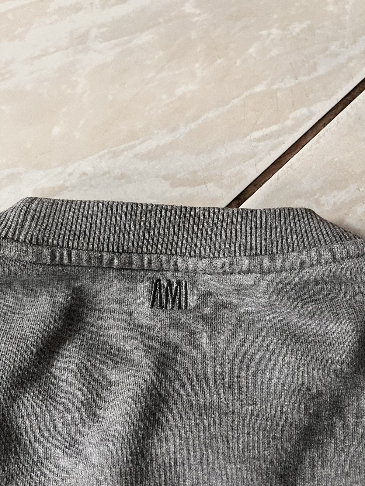 AMI Ami Sweatshirt Love Logo Embroider Classic Luxury Sweater Size US M / EU 48-50 / 2 - 8 Thumbnail