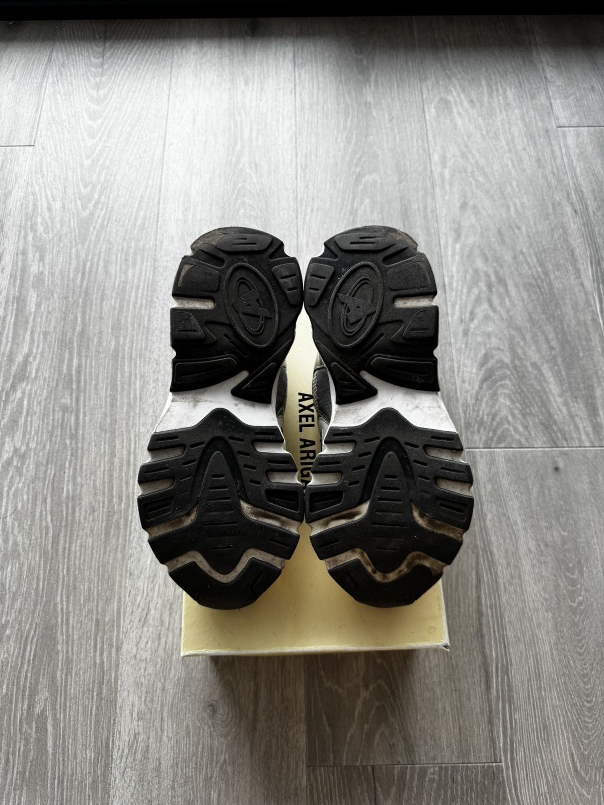 Axel Arigato Axel Arigato White Marathon Runners Size US 10.5 / EU 43-44 - 6 Thumbnail