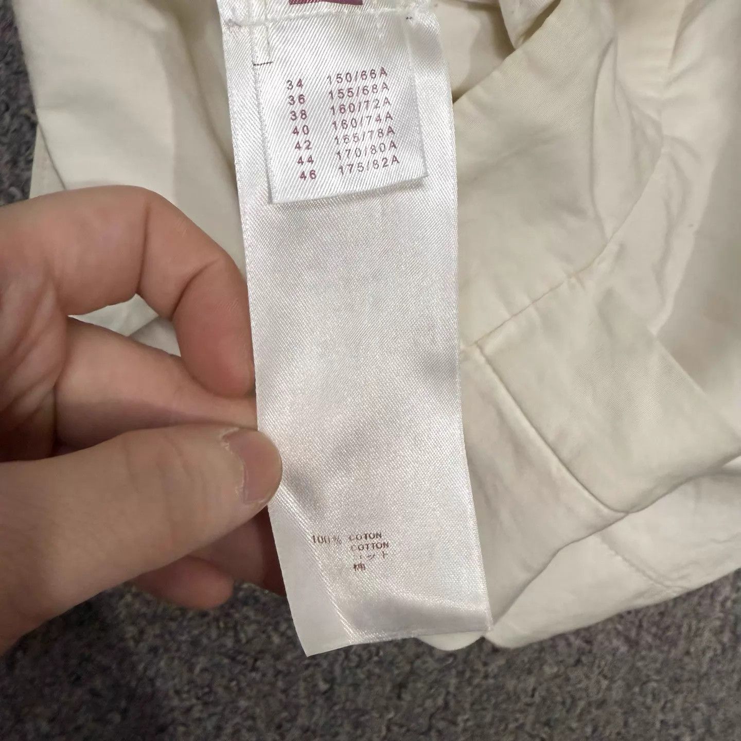 Louis Vuitton Louis Vuitton white short skirt 34 95new Size 25" / US 0 / IT 36 - 4 Thumbnail