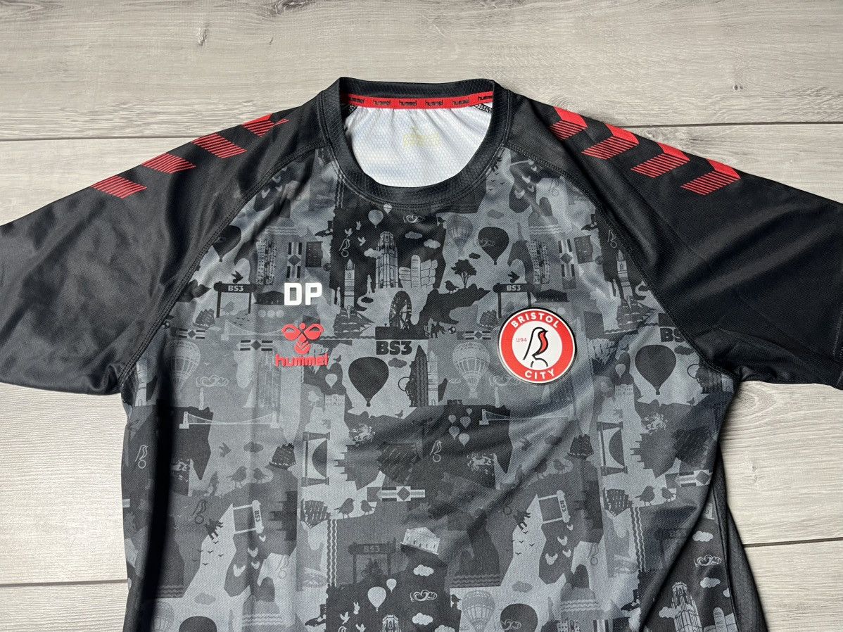 Hummel BRISTOL CITY 2020/2021 TRAINING FOOTBALL SHIRT JERSEY HUMMEL Size US L / EU 52-54 / 3 - 3 Thumbnail