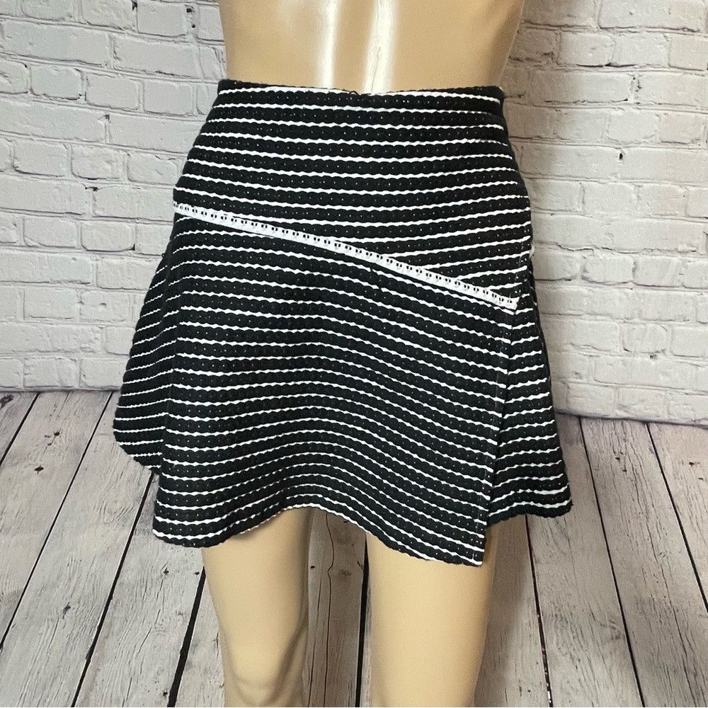 Free People New Free People Bento Asymmetrical Black White Cotton Mini Size 28" / US 6 / IT 42 - 3 Thumbnail