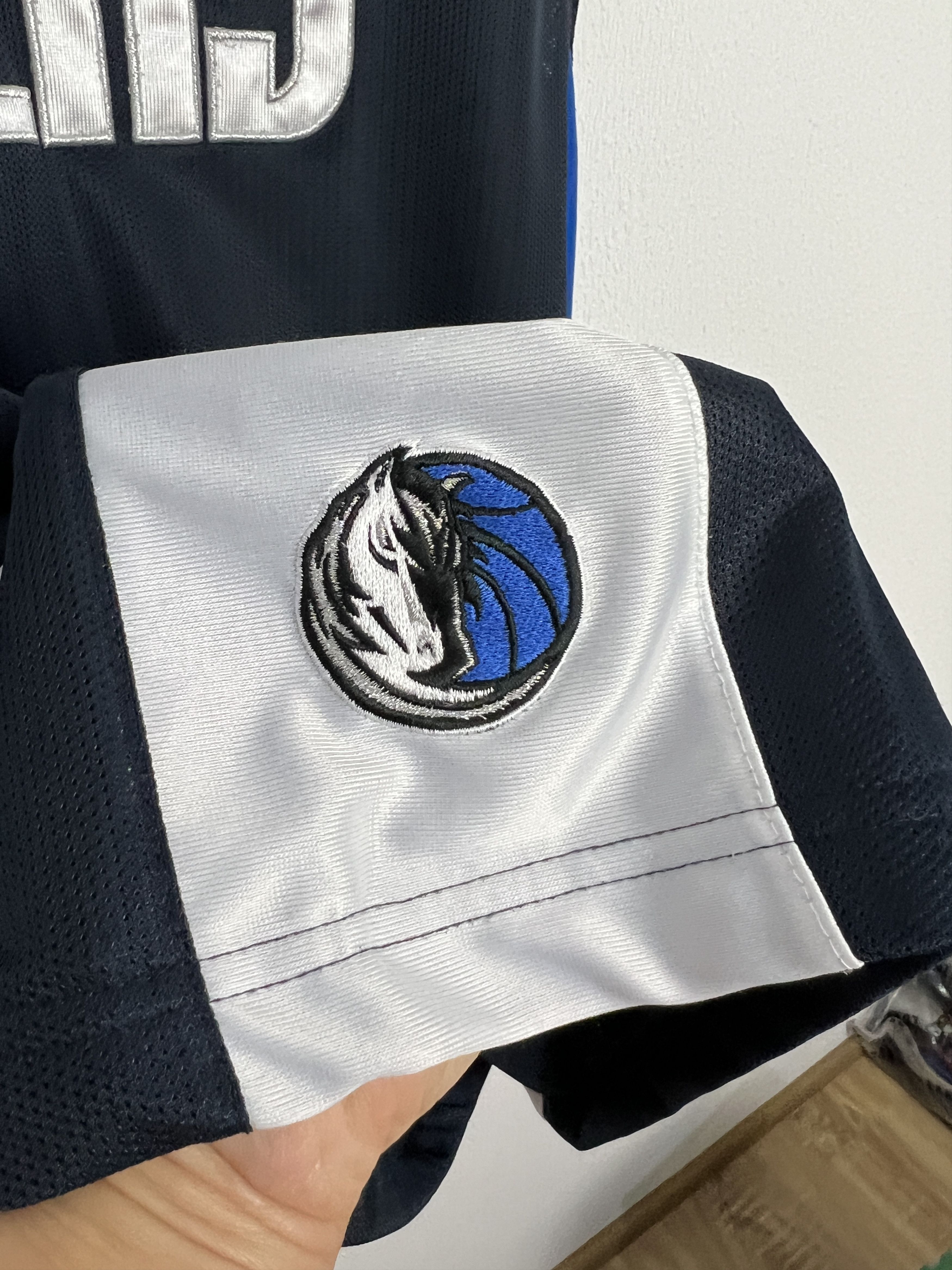 Champion Vintage Champion NBA Dallas Mavericks Pre Match Jersey Size US L / EU 52-54 / 3 - 5 Thumbnail