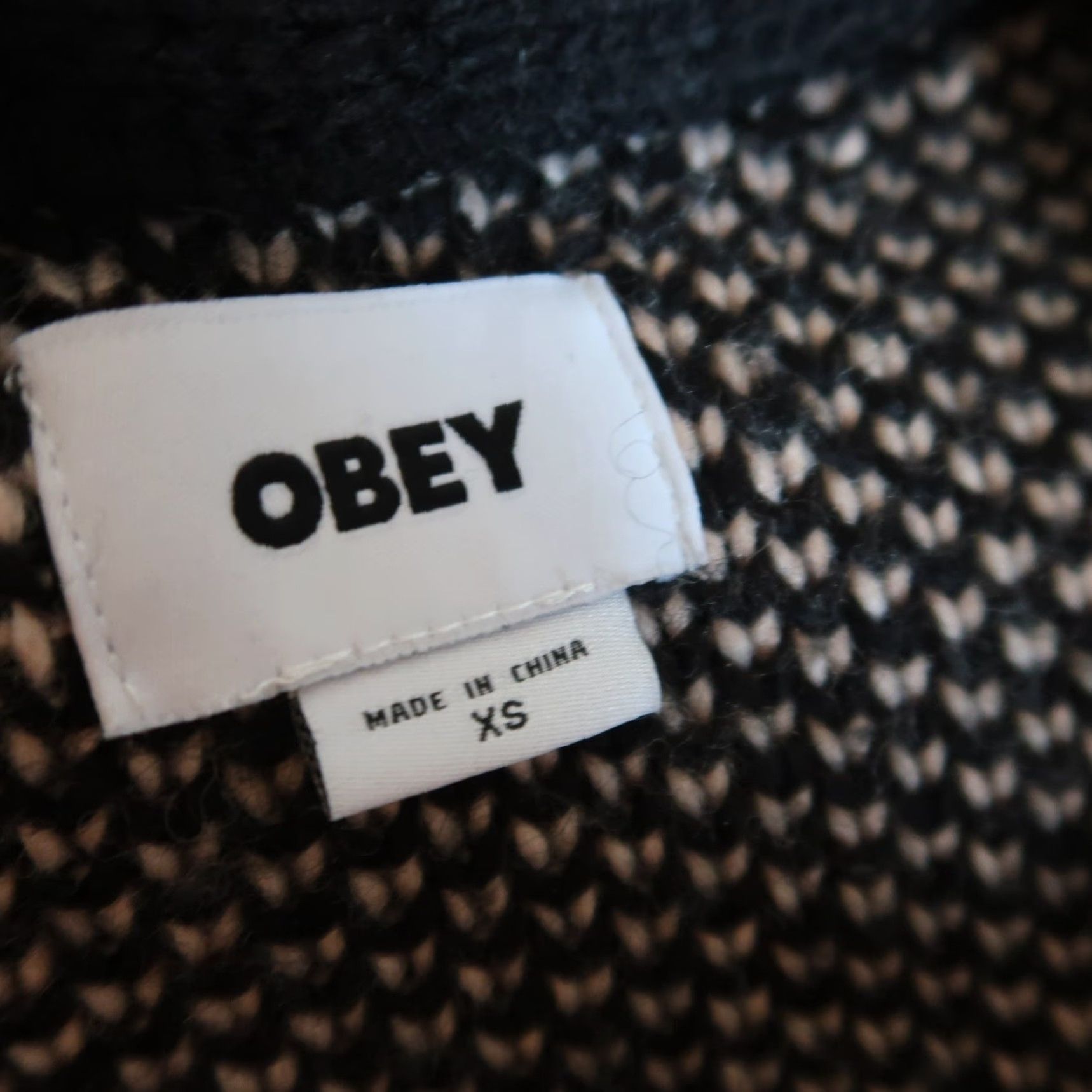 Obey OBEY Cardigan Sweater XS Women Skeleton Graphic Black Cream V-Neck Long Sleeve Knit Wool Acrylic Pockets Halloween Fall Winter 80% Acrylic 20% Wool Size XS / US 0-2 / IT 36-38 - 6 Thumbnail