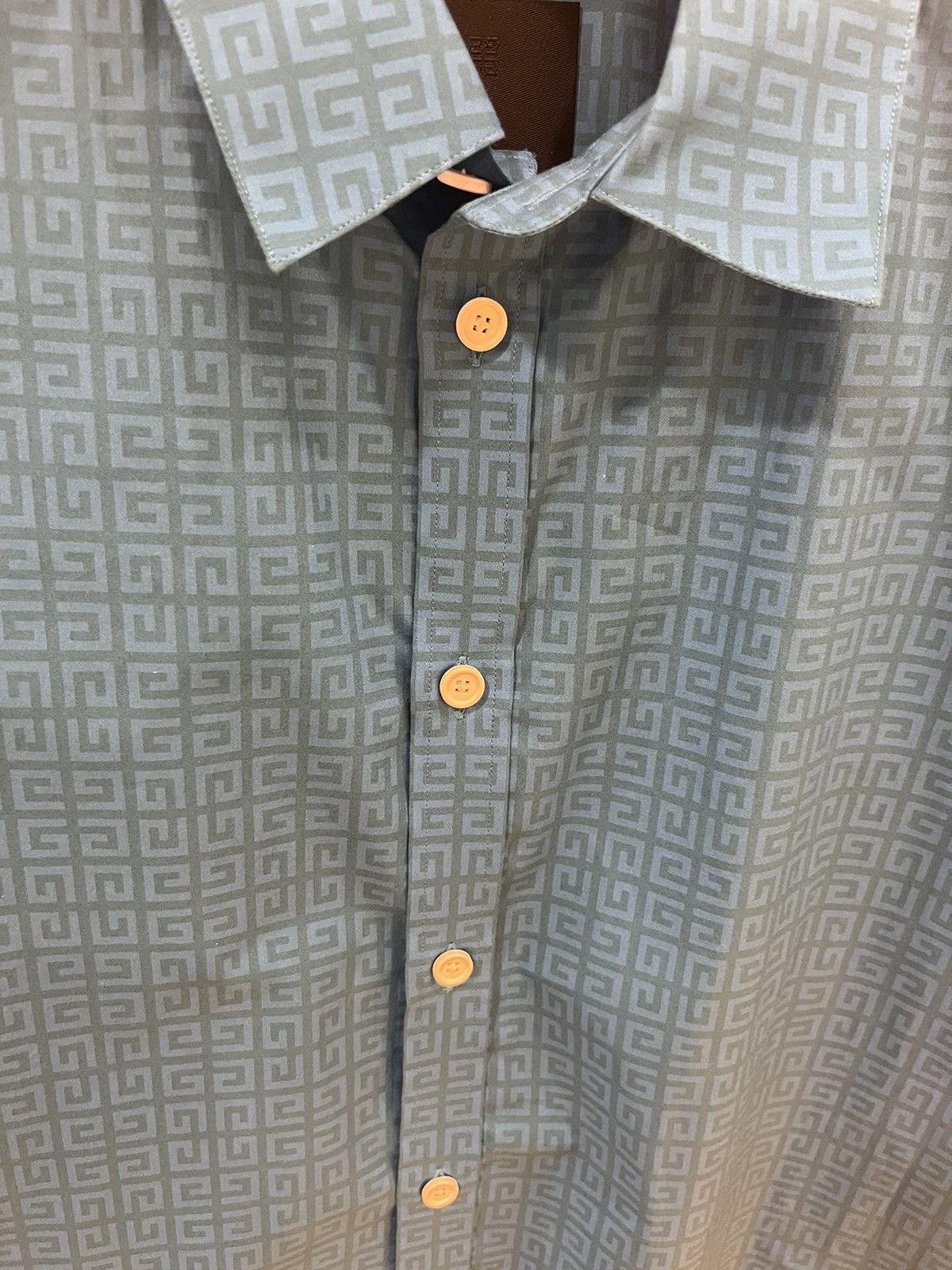 Givenchy 4G monogram print short sleeve shirt Size US M / EU 48-50 / 2 - 9 Thumbnail