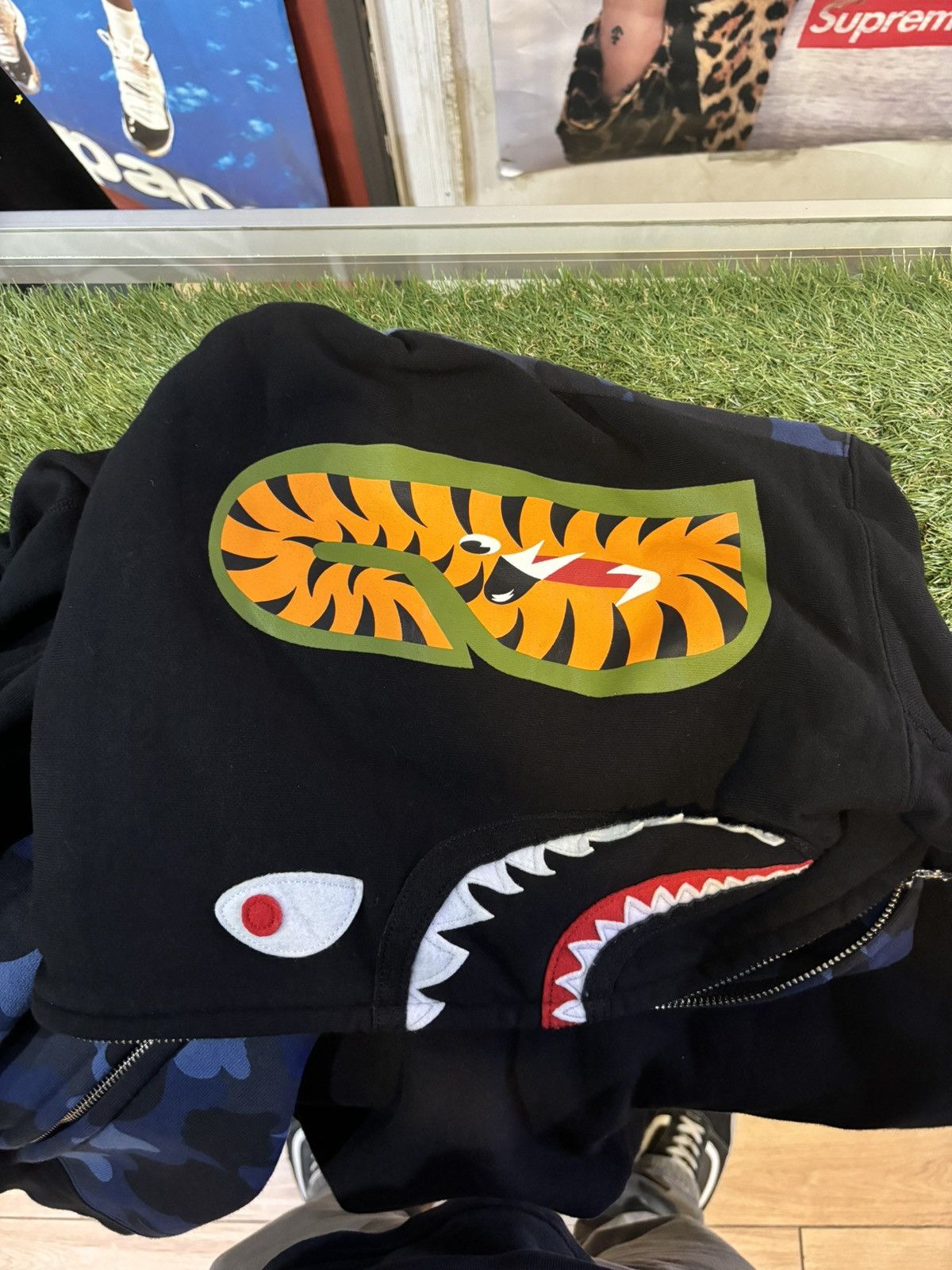 Bape BAPE SHARK HOODIE BLUE CAMO SIZE XL NEW Size US XL / EU 56 / 4 - 3 Thumbnail